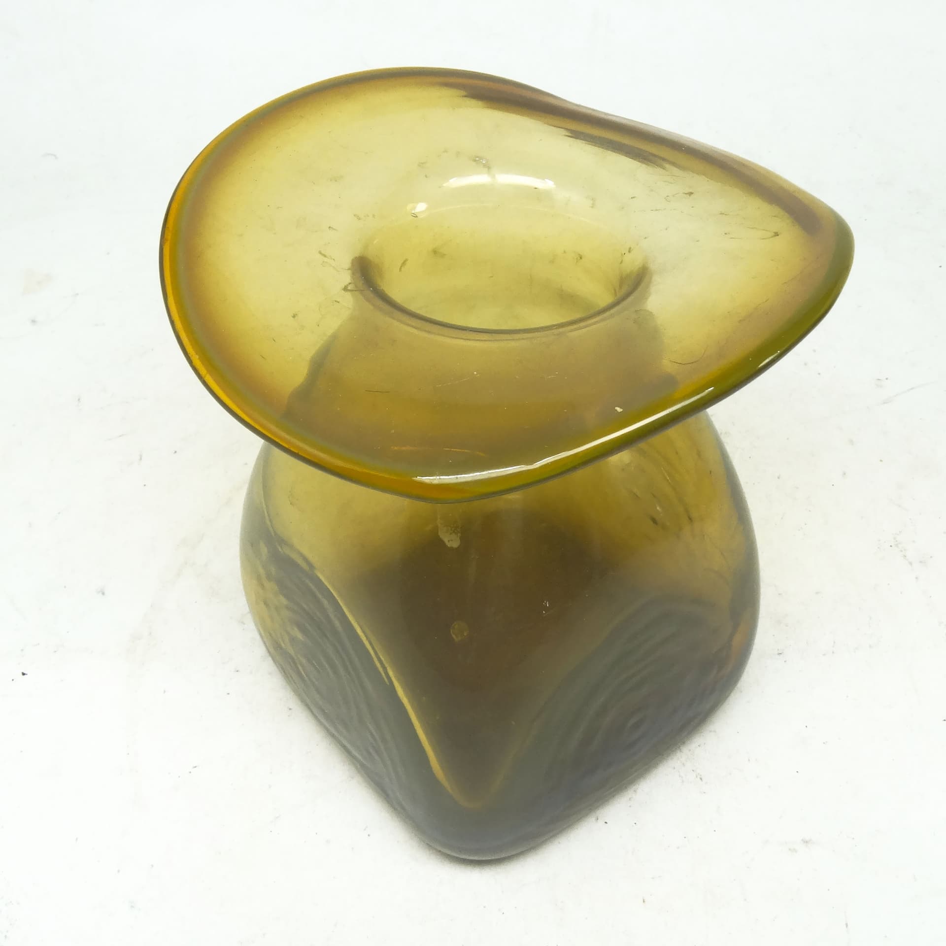 Wazon kapelusz, mid-century modern, szkło, Polska, lata 70. - 114014