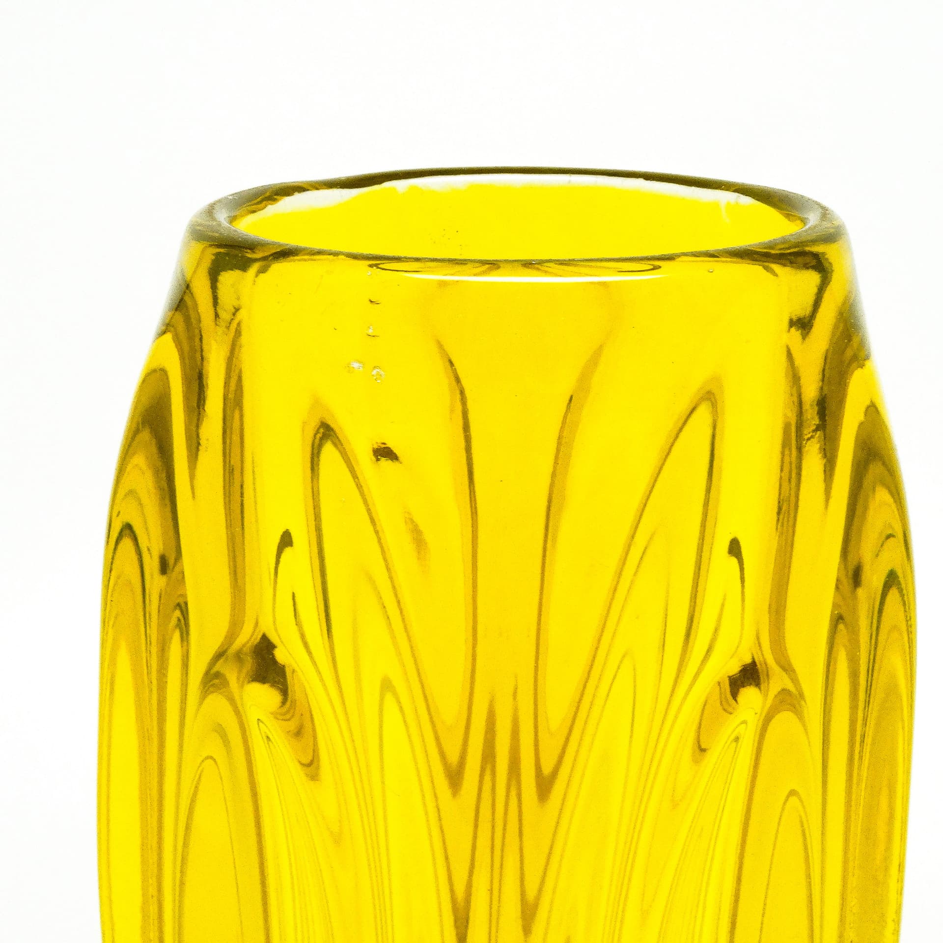 Wazon Art déco, szkło fioletowe, proj. R. Schrotter, Huta Szkła Inwald, Czechosłowacja, lata 30. - 114670