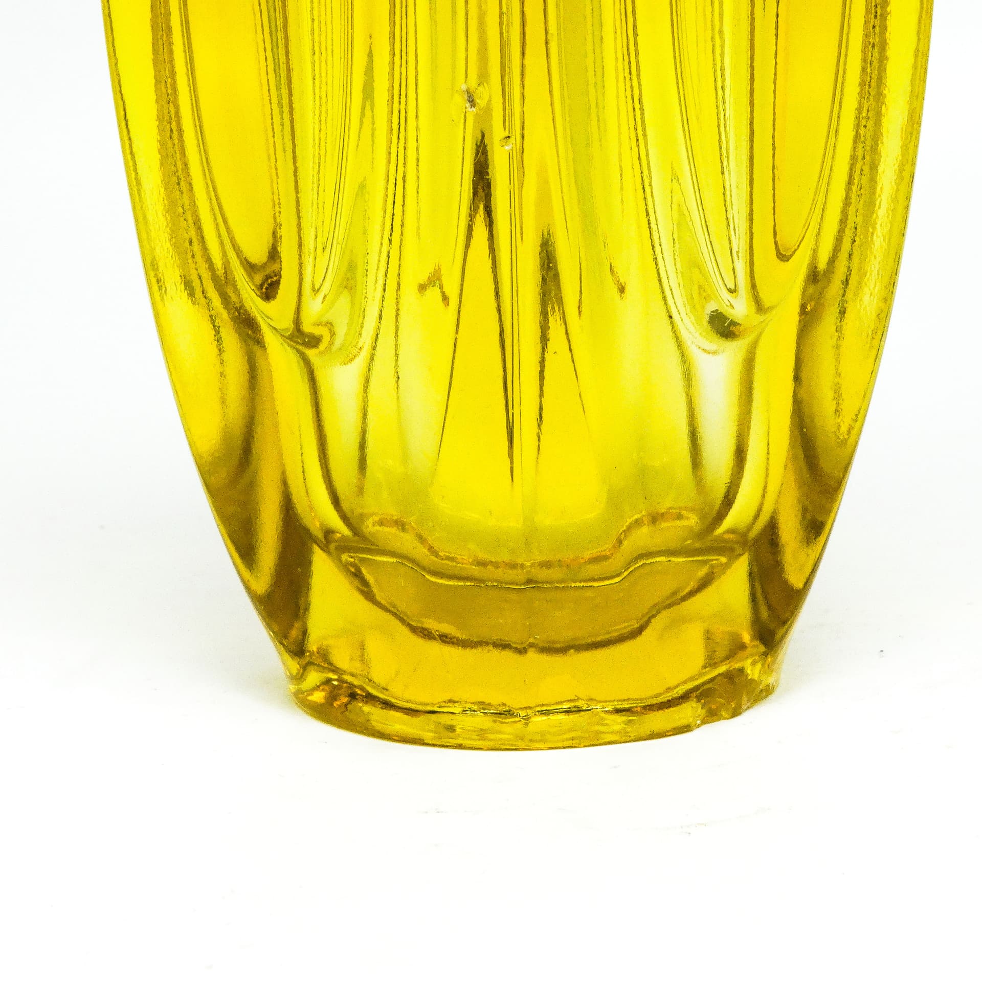 Wazon Art déco, szkło fioletowe, proj. R. Schrotter, Huta Szkła Inwald, Czechosłowacja, lata 30. - 114672