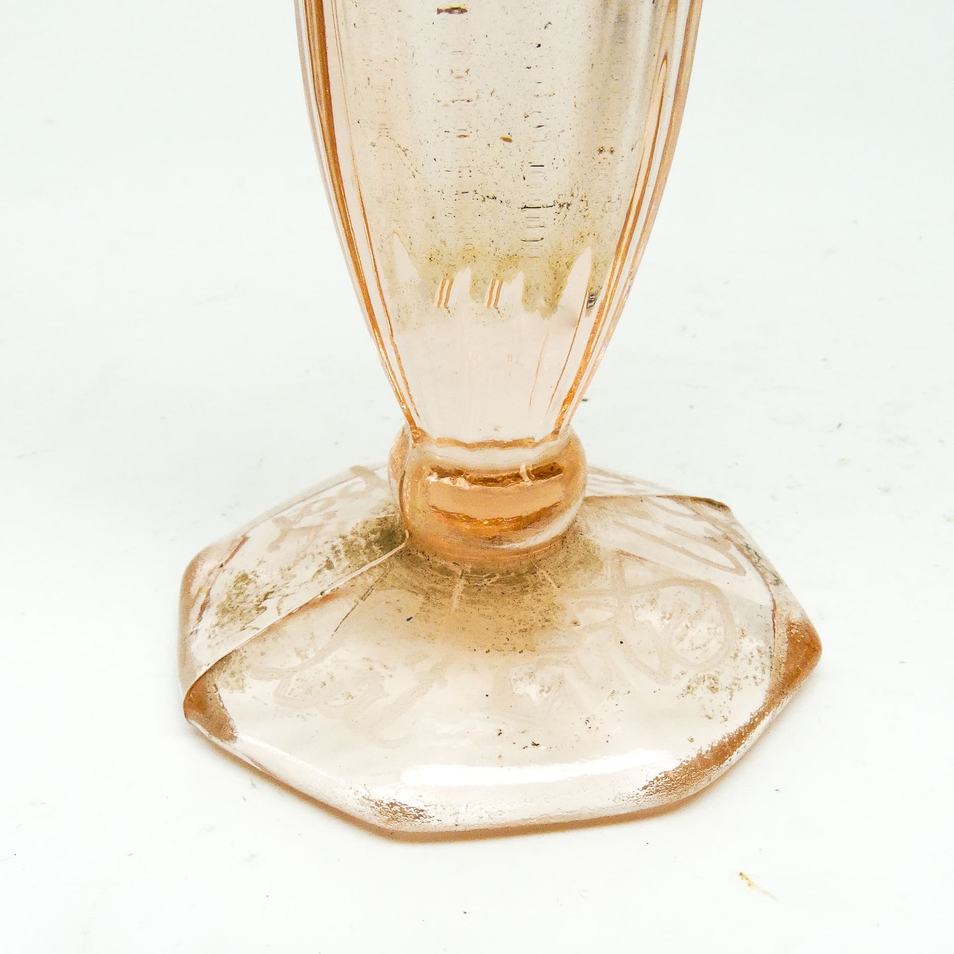 Wazon Art Deco, szkło prasowane rozalinowe, Szwecja, lata 60. - 114886