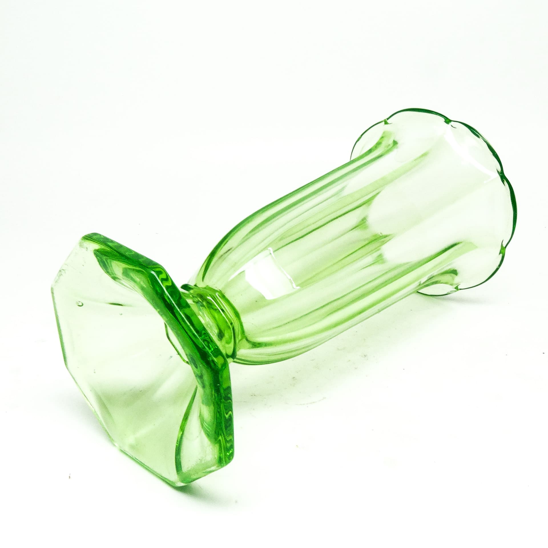 Wazon Art Deco, szkło uranowe prasowane, Huta Zawiercie, Polska, lata 30. - 115042