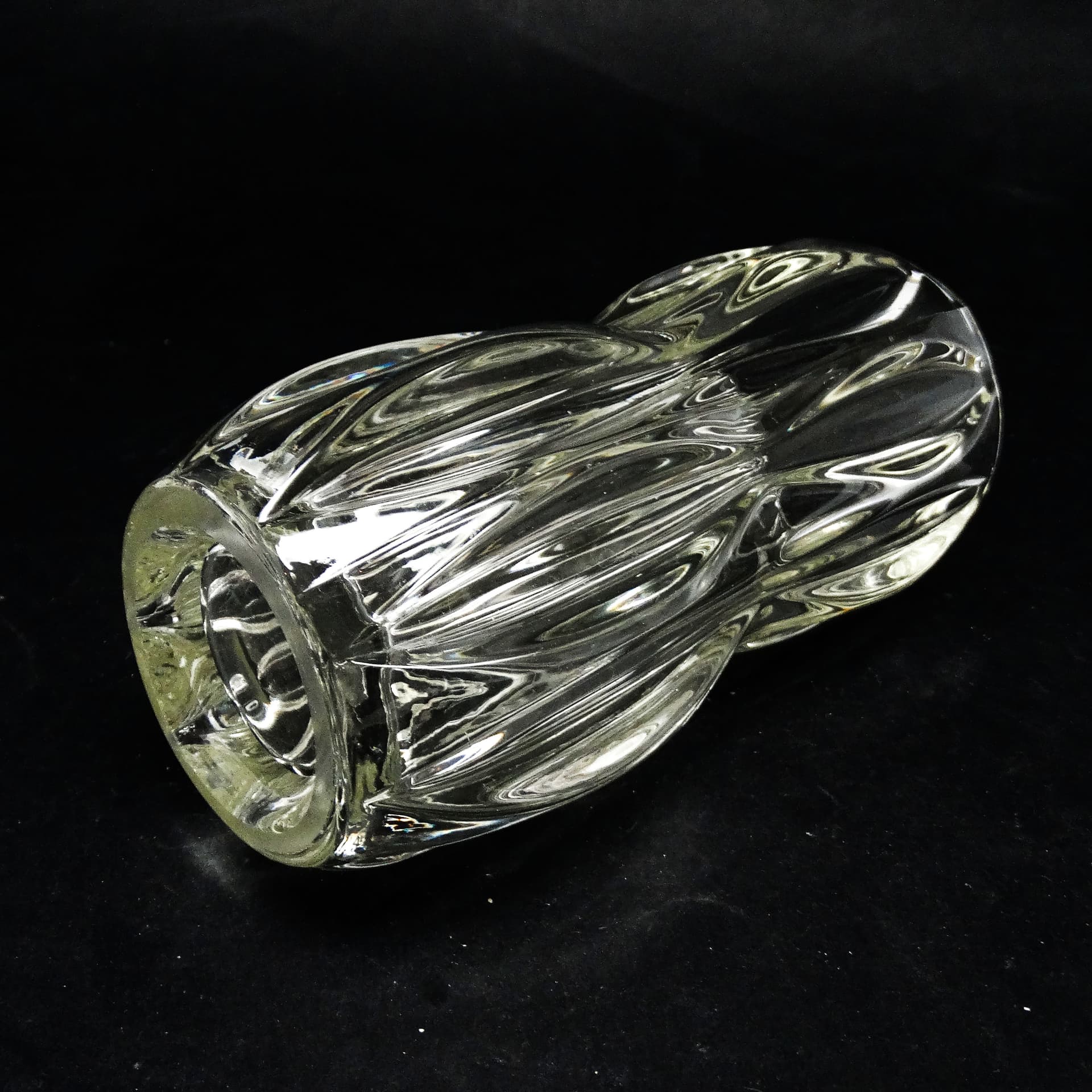 Wazon, art déco, szkło fioletowe, proj. R. Schrotter, Huta Szkła Inwald, Czechosłowacja, lata 30. - 115280