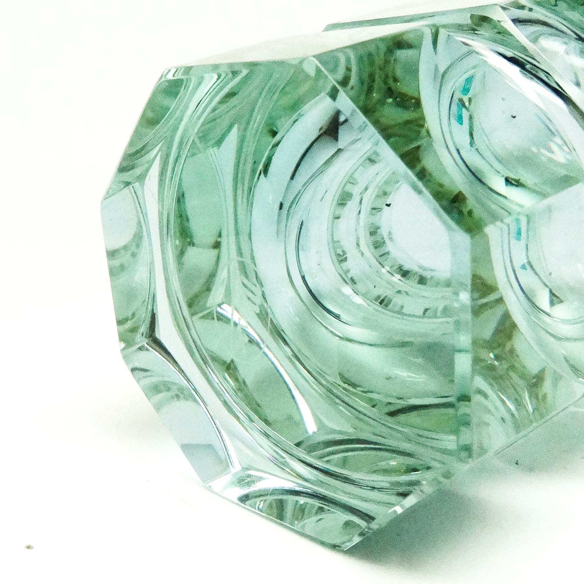 Wazon Art Deco, szkło aleksandrytowe, proj. J. Hoffmann, Moser, Czechosłowacja, lata 30. - 115744