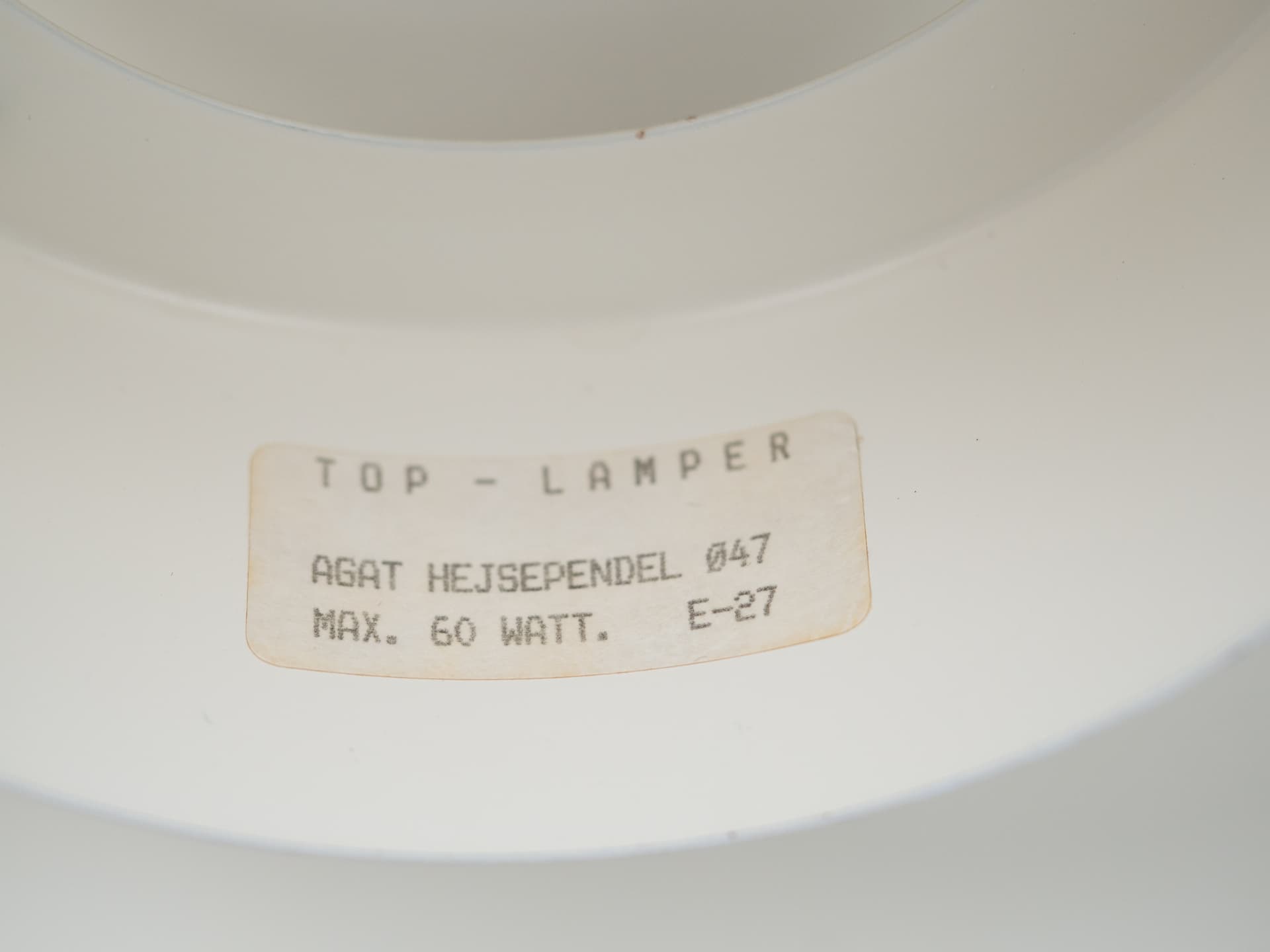 Biała aluminiowa lampa wisząca Top Lamper, Dania, lata 80. - 122791