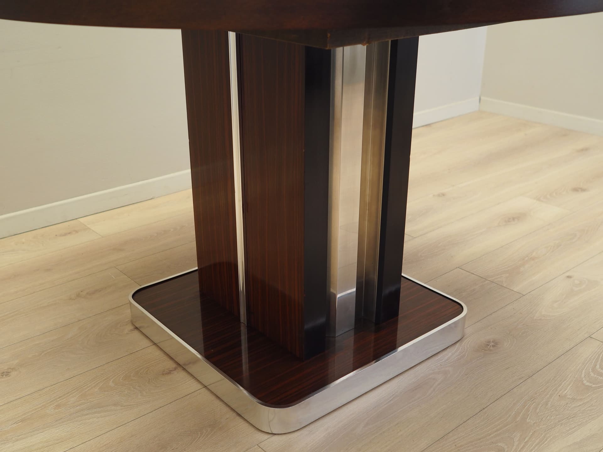 Round table, dark brown mahogany, steel, Italy, 1970s. - 123537