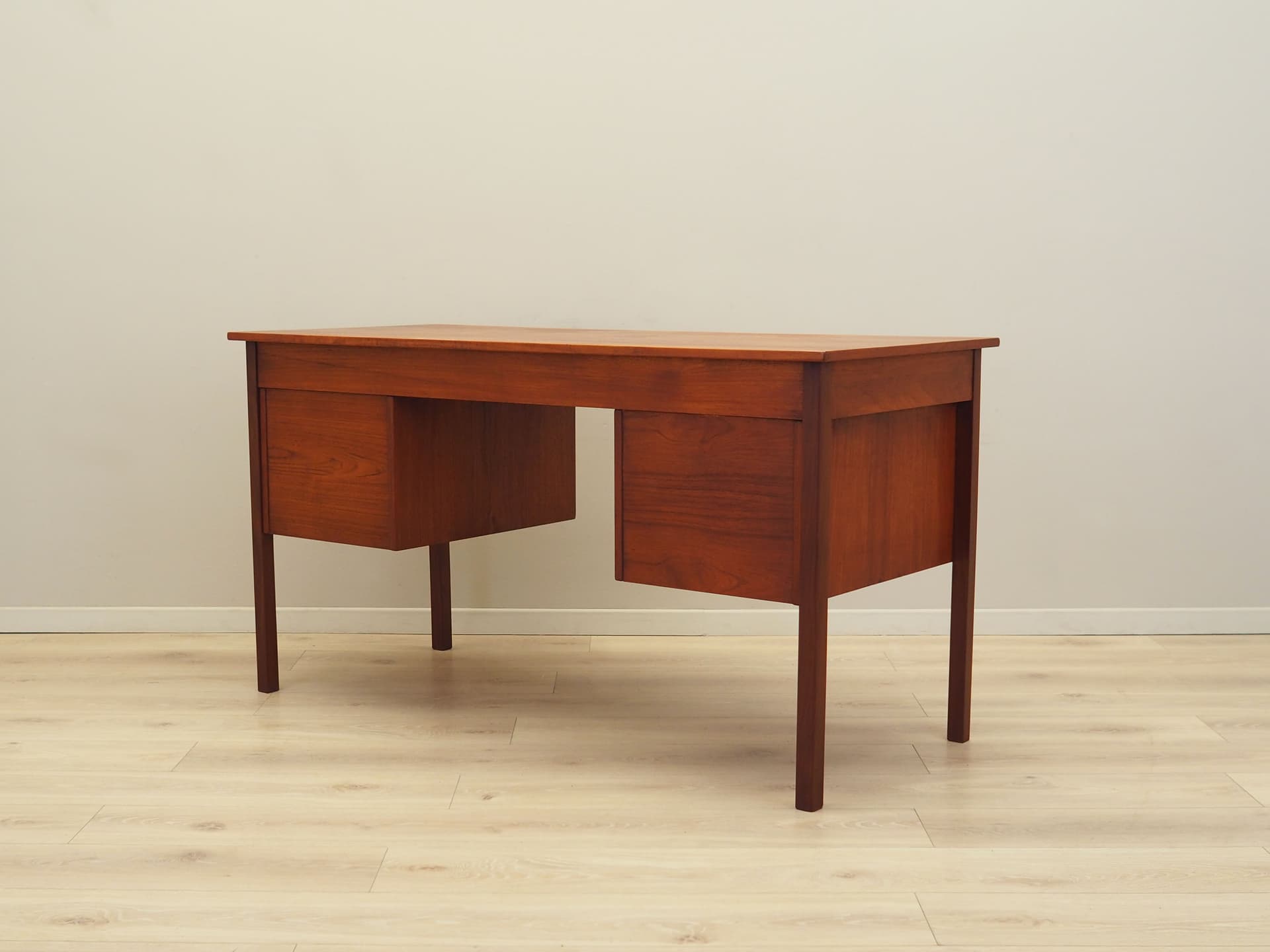 Desk, brown teak, Denmark, 1970s. - 123557