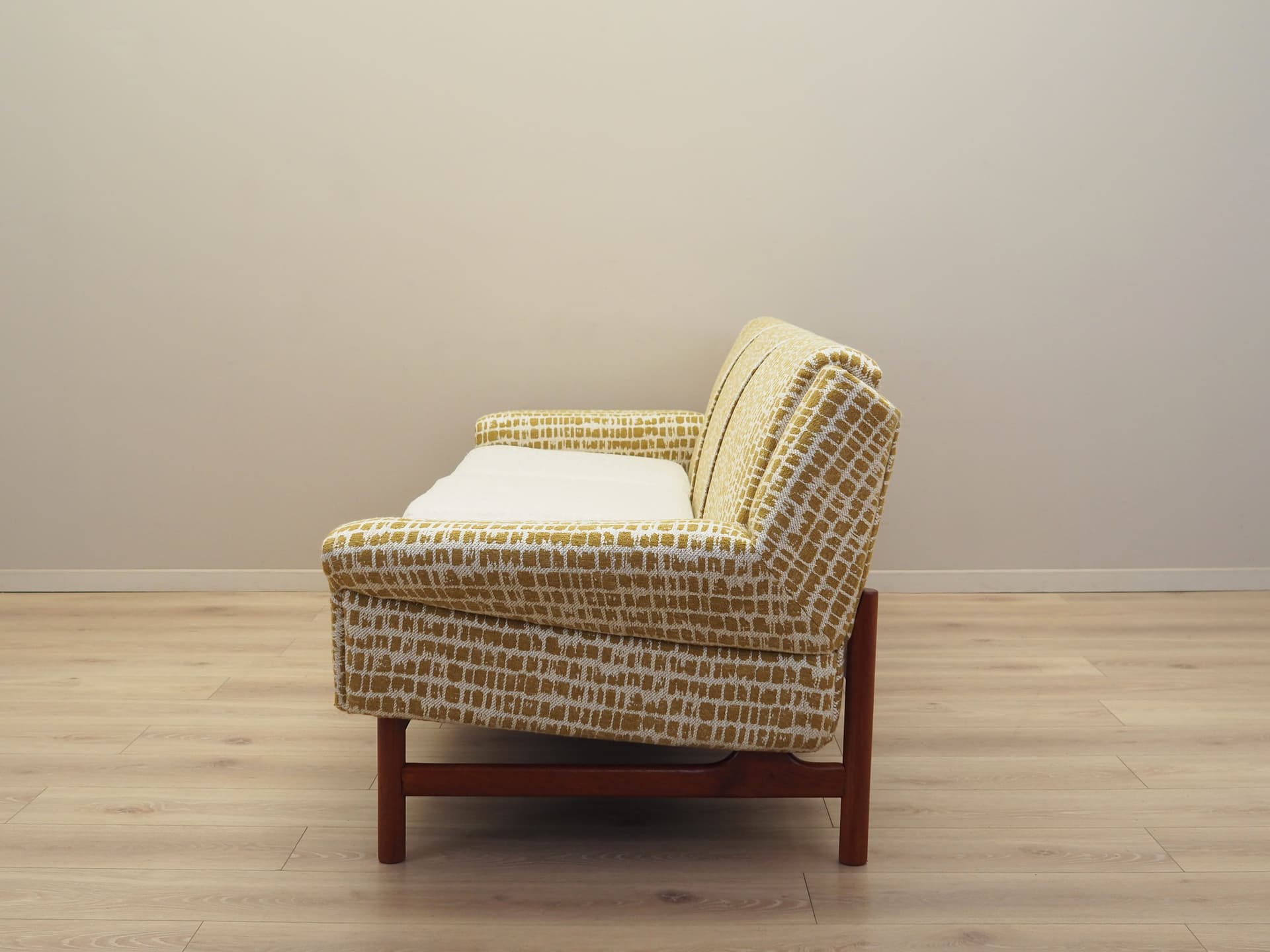 Sofa trzyosobowa, multikolor, tkanina, drewno, Dania, lata 70. - 123577