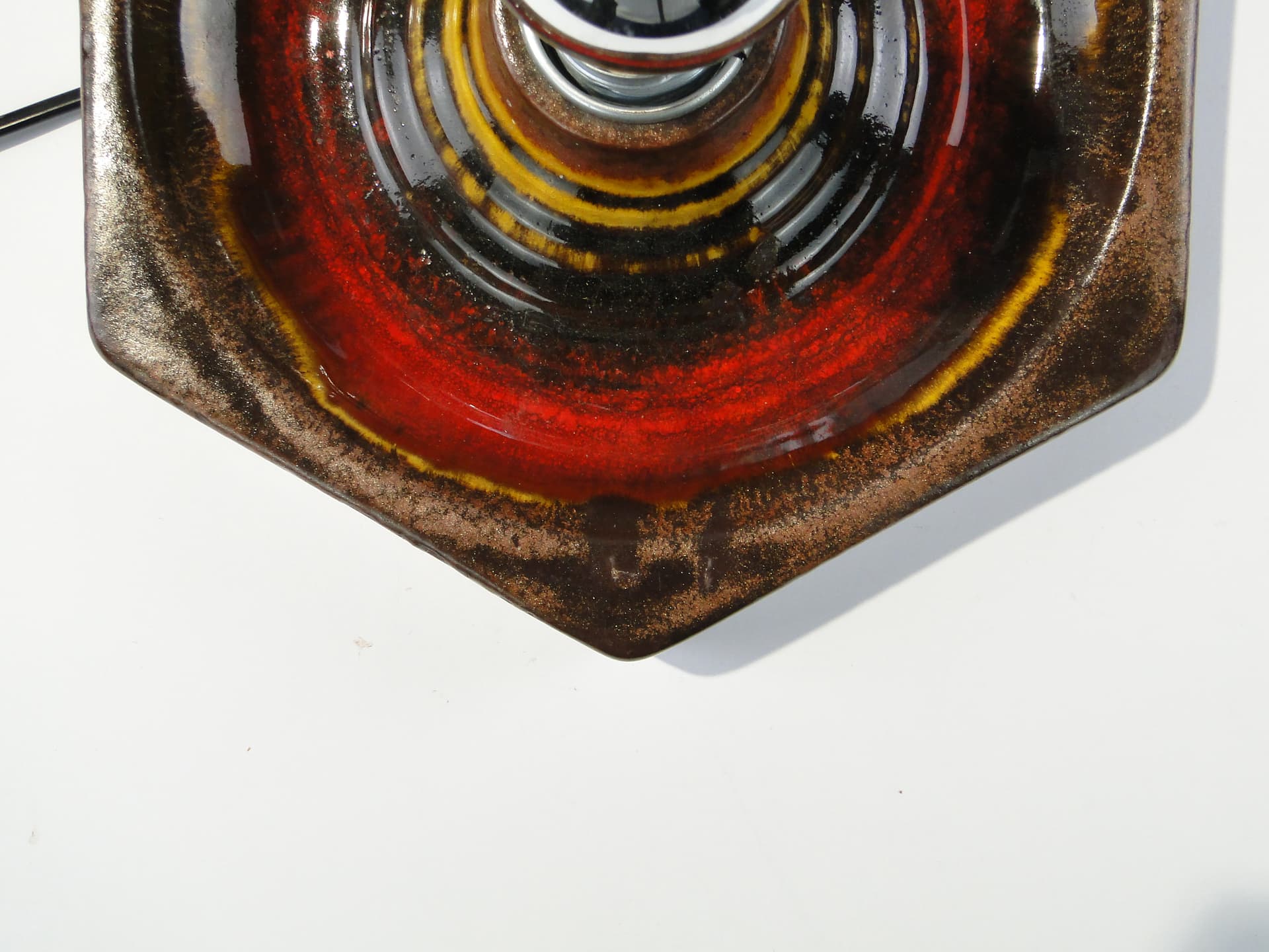 Kinkiet kaflowy czerwono- brązowy ceramika glazurowana Mid-Century - 123953