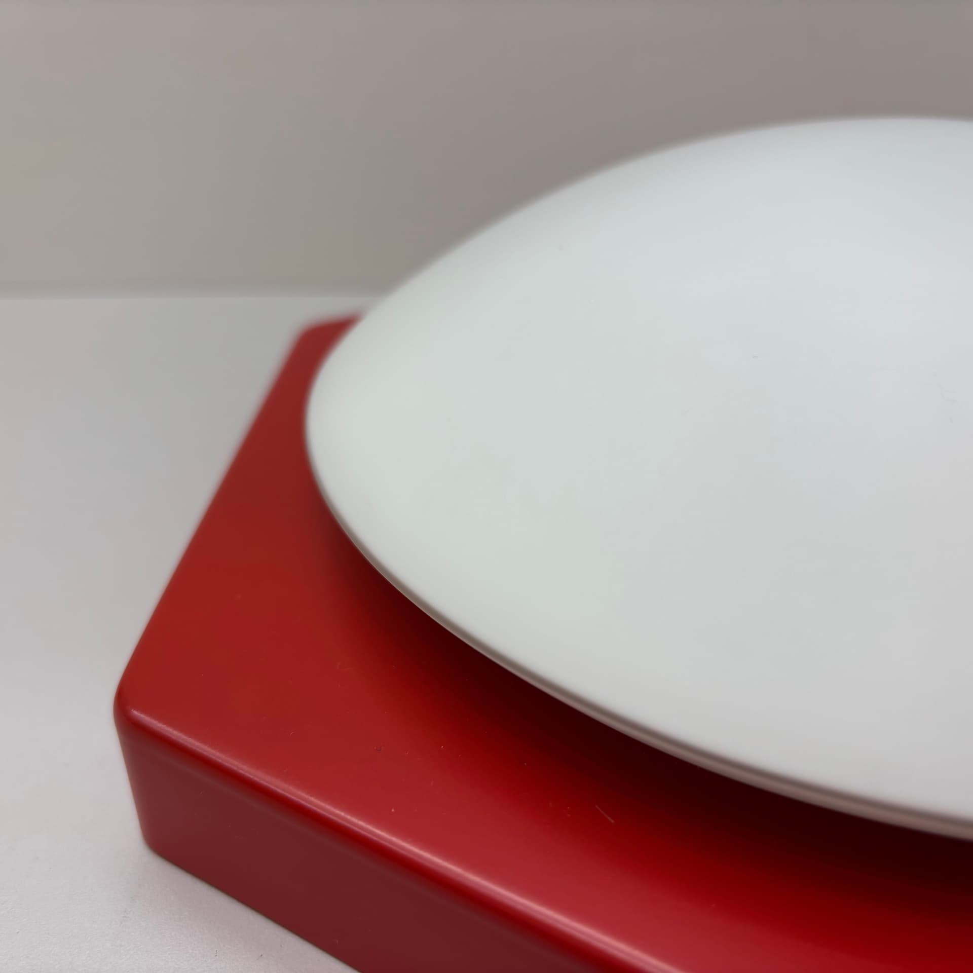 Kinkiet, Neuhaus Leuchten, czerwony, metal, szkło, proj. Rolf Kruger, Niemcy, lata 70. - 124265