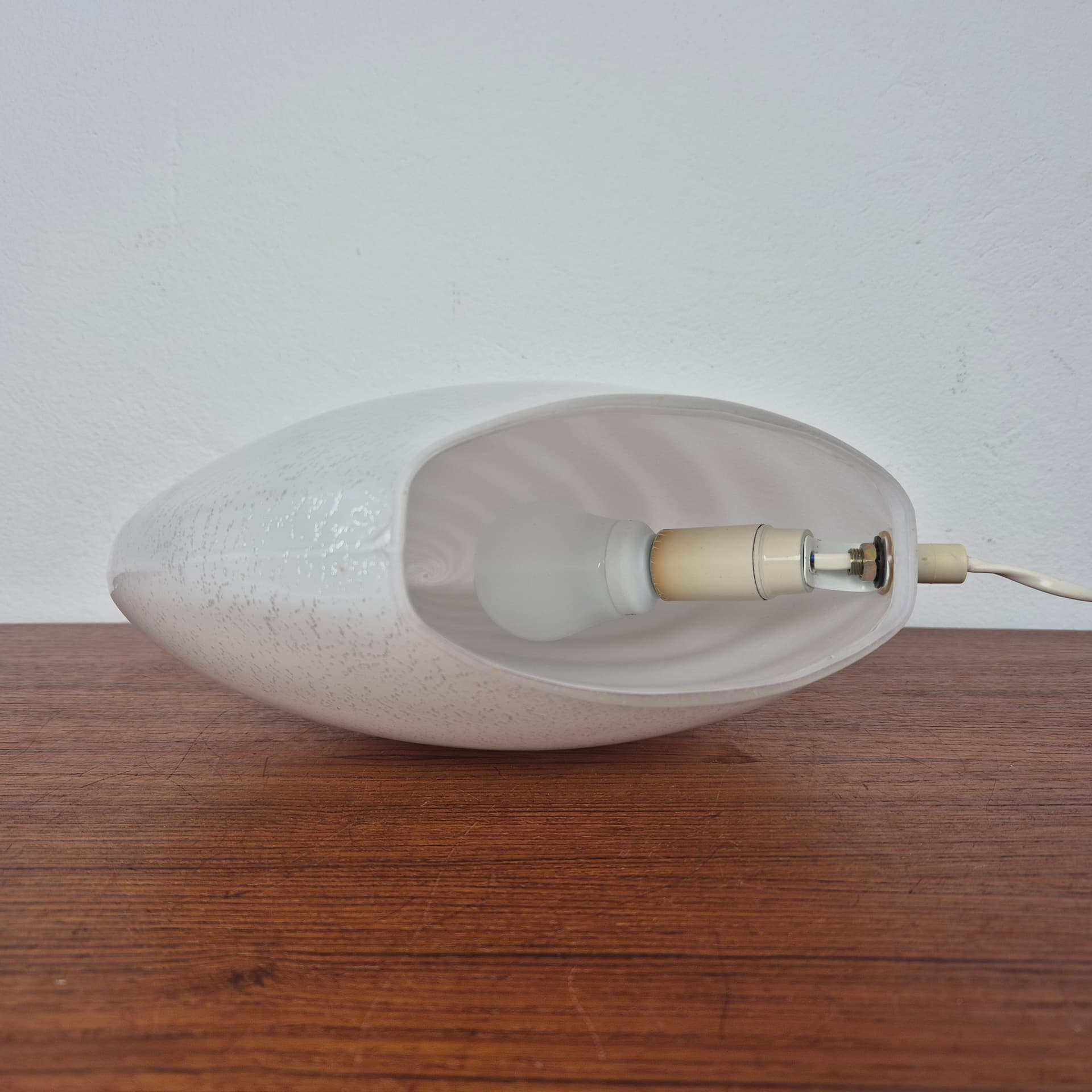 Lampa stołowa Murano, mlecznobiały, szkło, Włochy, lata 70. - 125152
