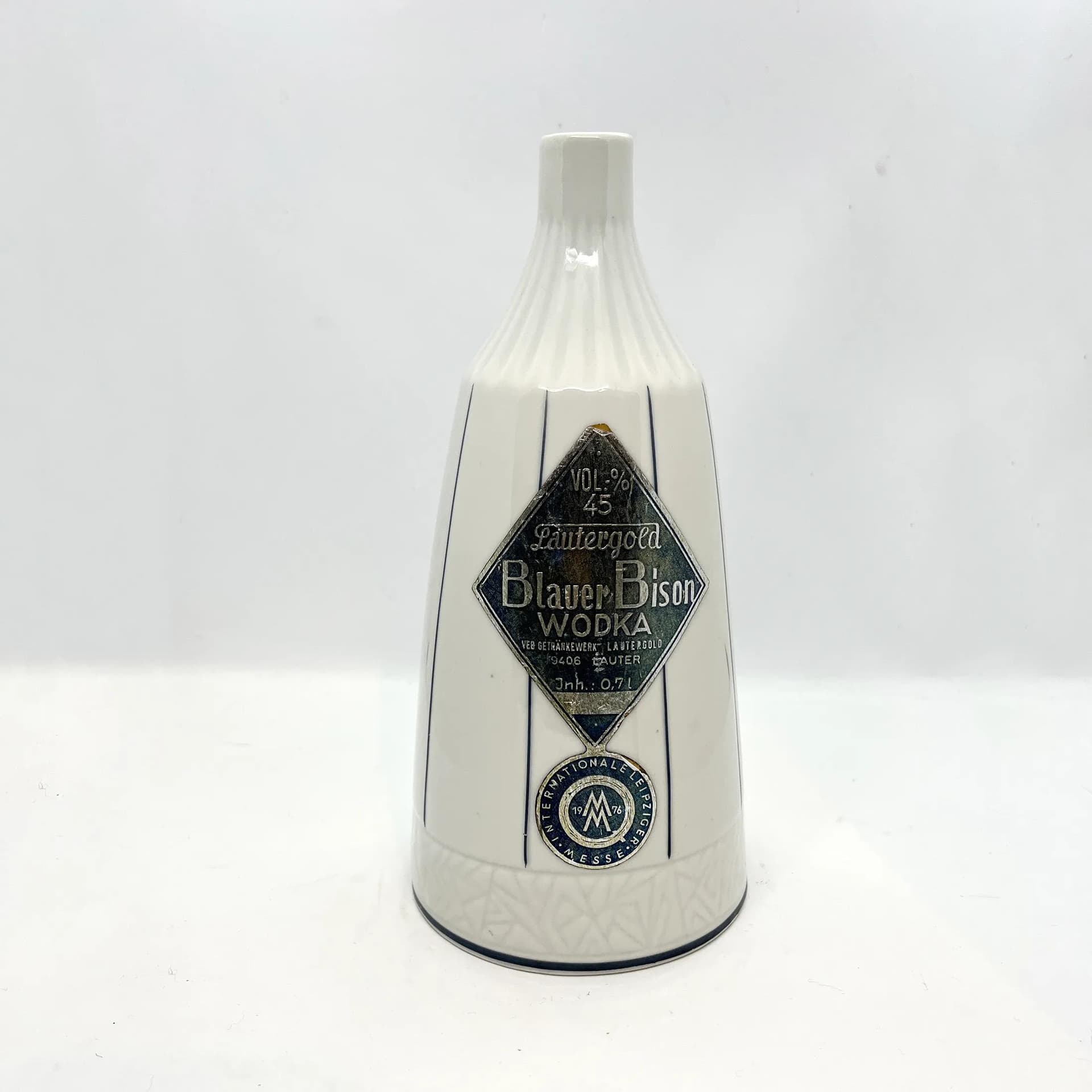 Butelka dekoracyjna Bizon, porcelana biała, Lichte Fine China, Niemcy, lata 70. - 126278