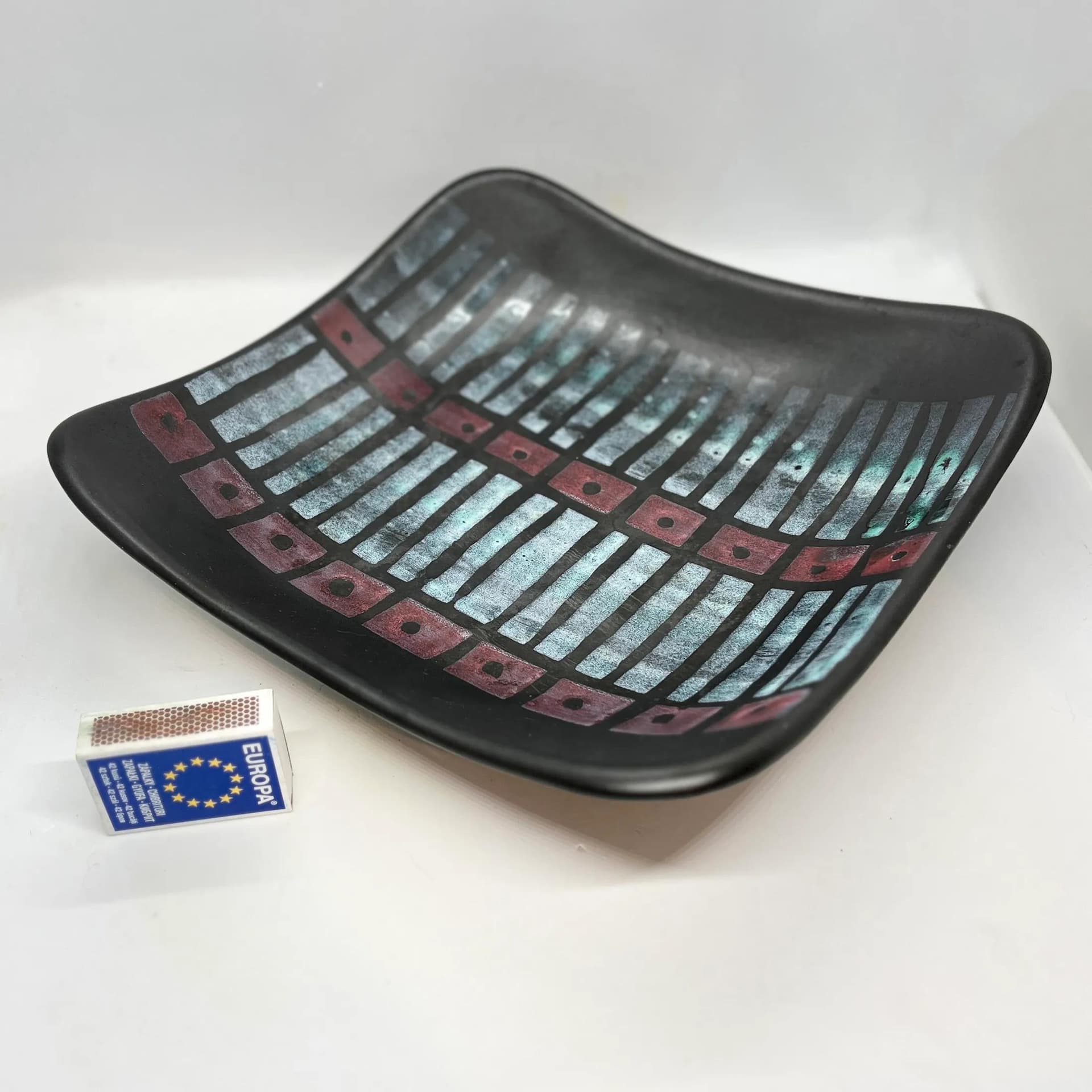 Bowl Strehla, black stoneware, Strehla Keramik, Germany, 1970s. - 126228