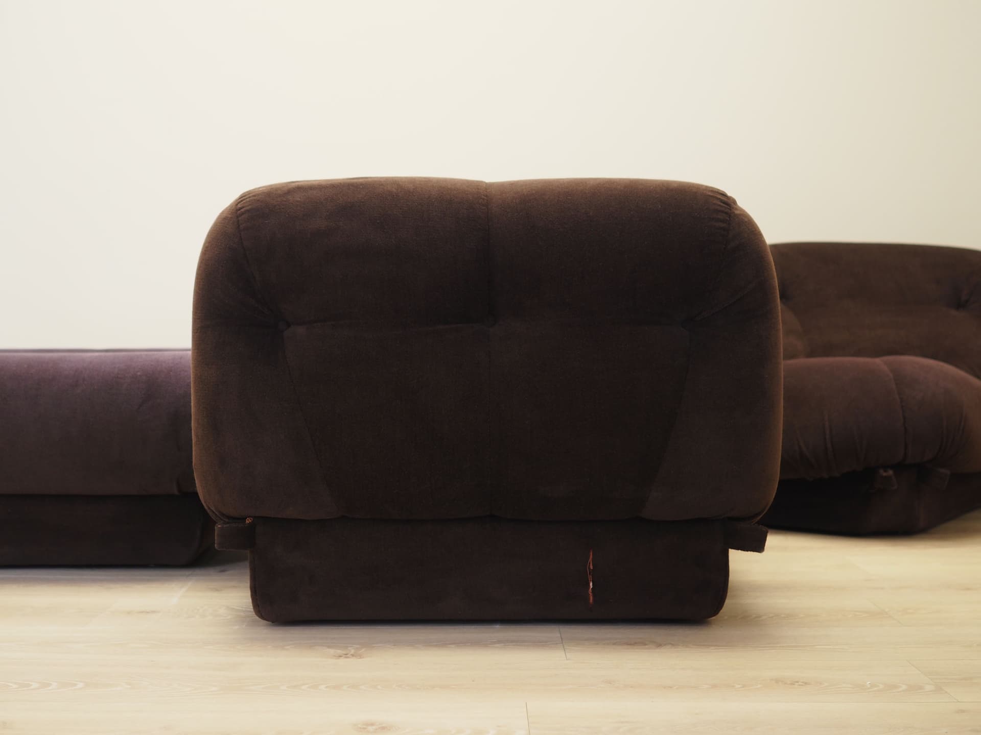 Komplet wypoczynkowy Nuvolone, velvet brązowy, proj. R. Maturi, Włochy, lata 70. - 125833