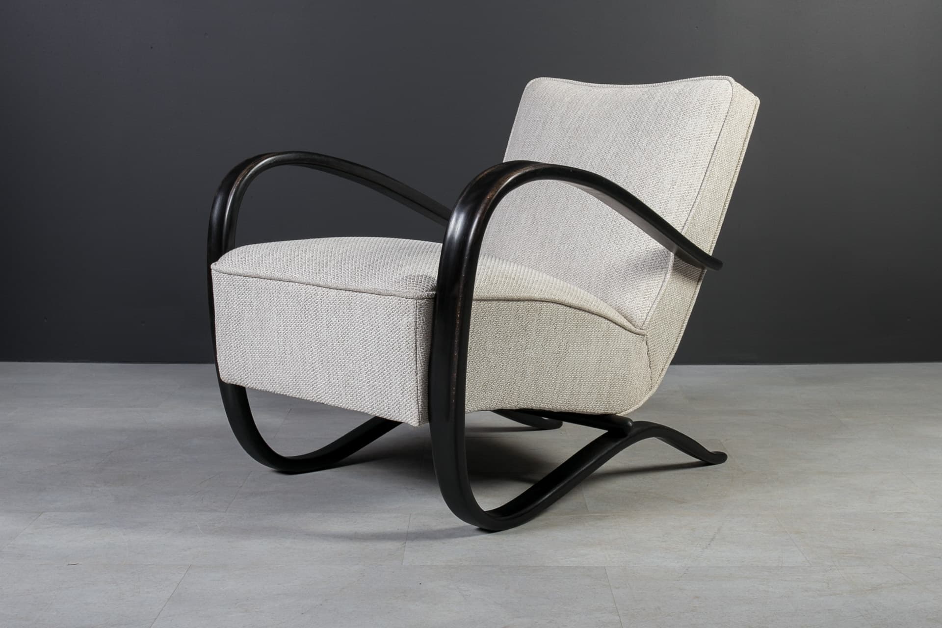 Fotel H269, Art déco, szary, buk, proj. J. Halabala, UP Závody, Czechosłowacja, lata 30. - 8423