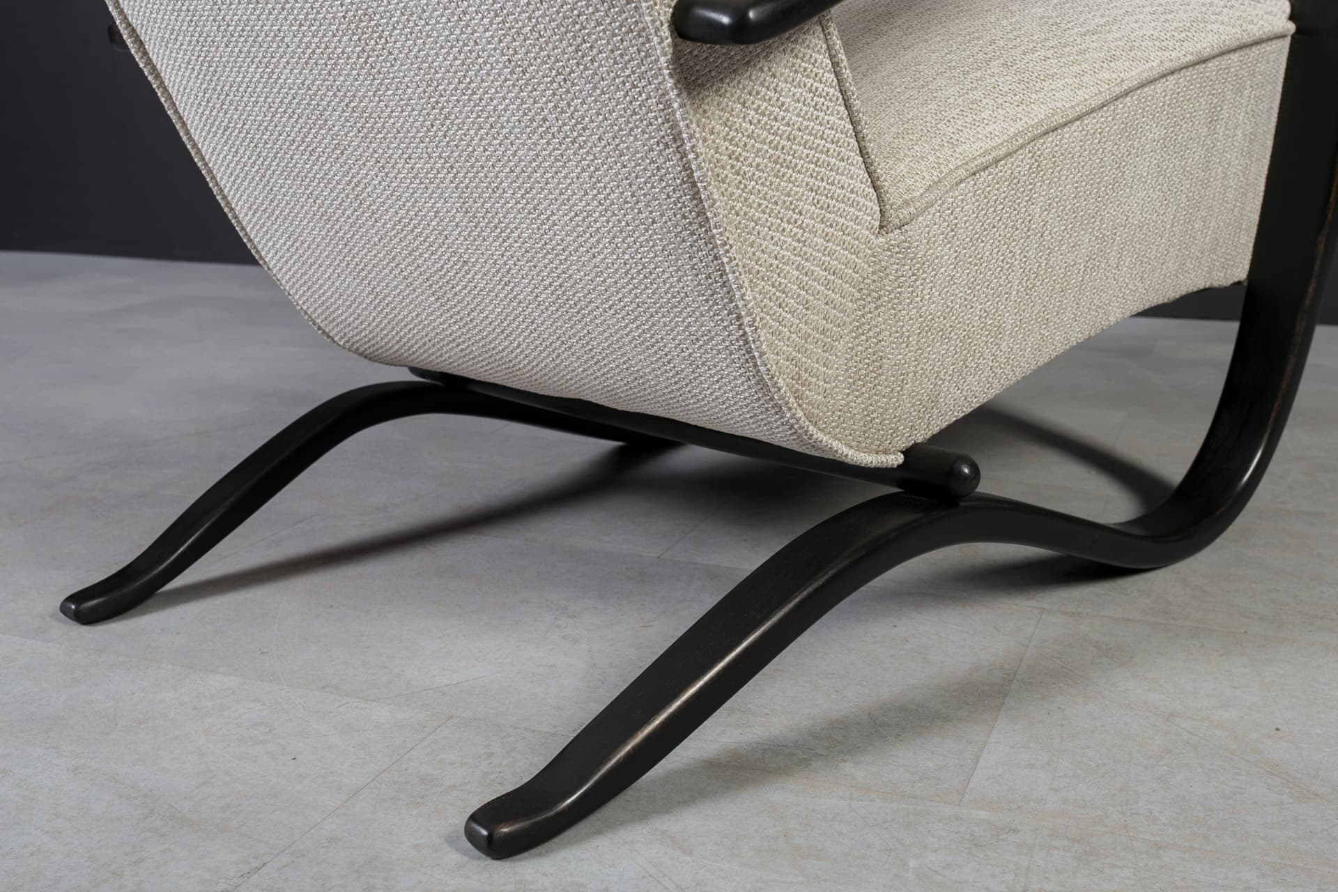 Fotel H269, Art déco, szary, buk, proj. J. Halabala, UP Závody, Czechosłowacja, lata 30. - 8429