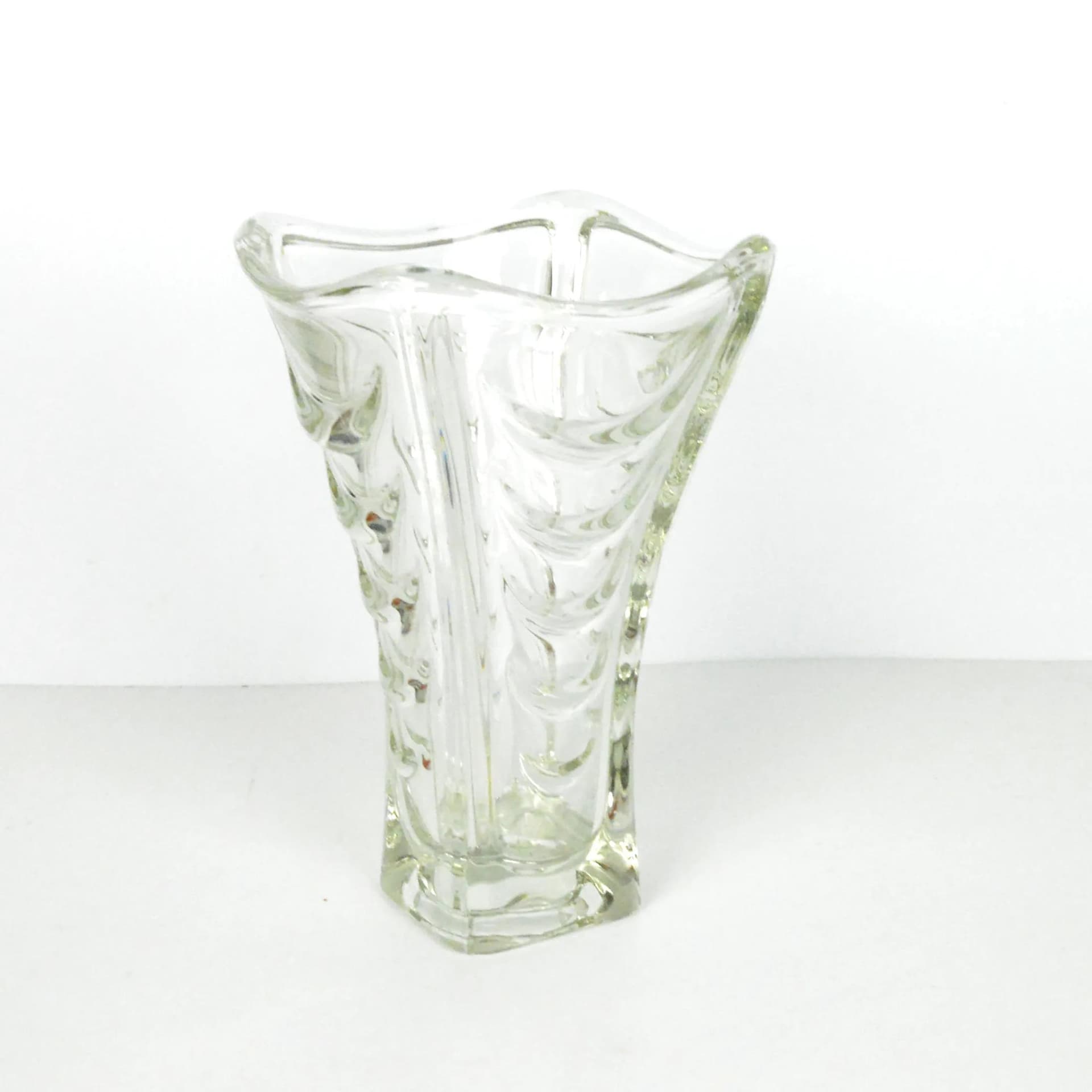 Wazon Drapérie, szkło transparentne, proj. V. Hanuš, Heřmanova Huť, Czechosłowacja, lata 60. - 129659