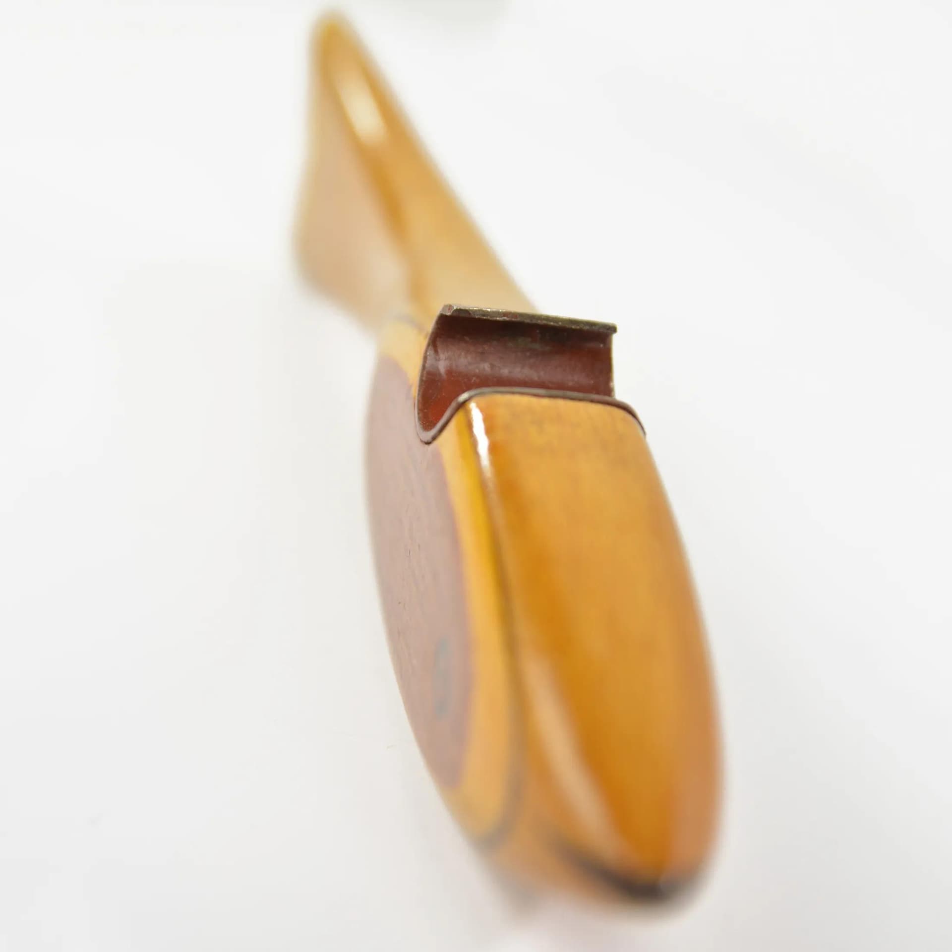 Otwieracz do butelek rybka, buk brązowy, stal szara, Polska, lata 70. - 128324