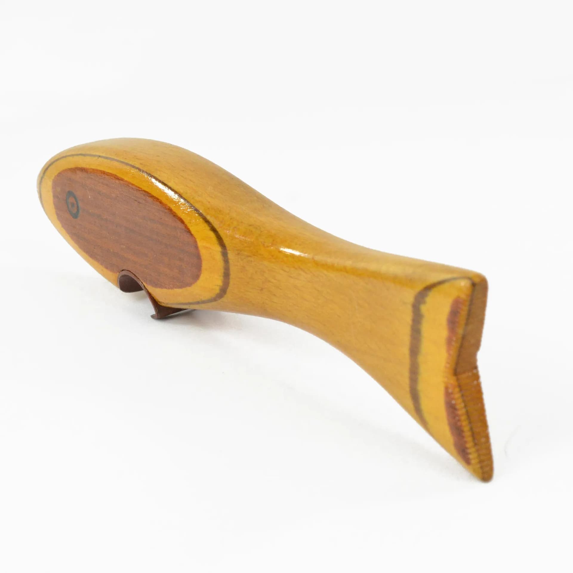 Otwieracz do butelek rybka, buk brązowy, stal szara, Polska, lata 70. - 128327