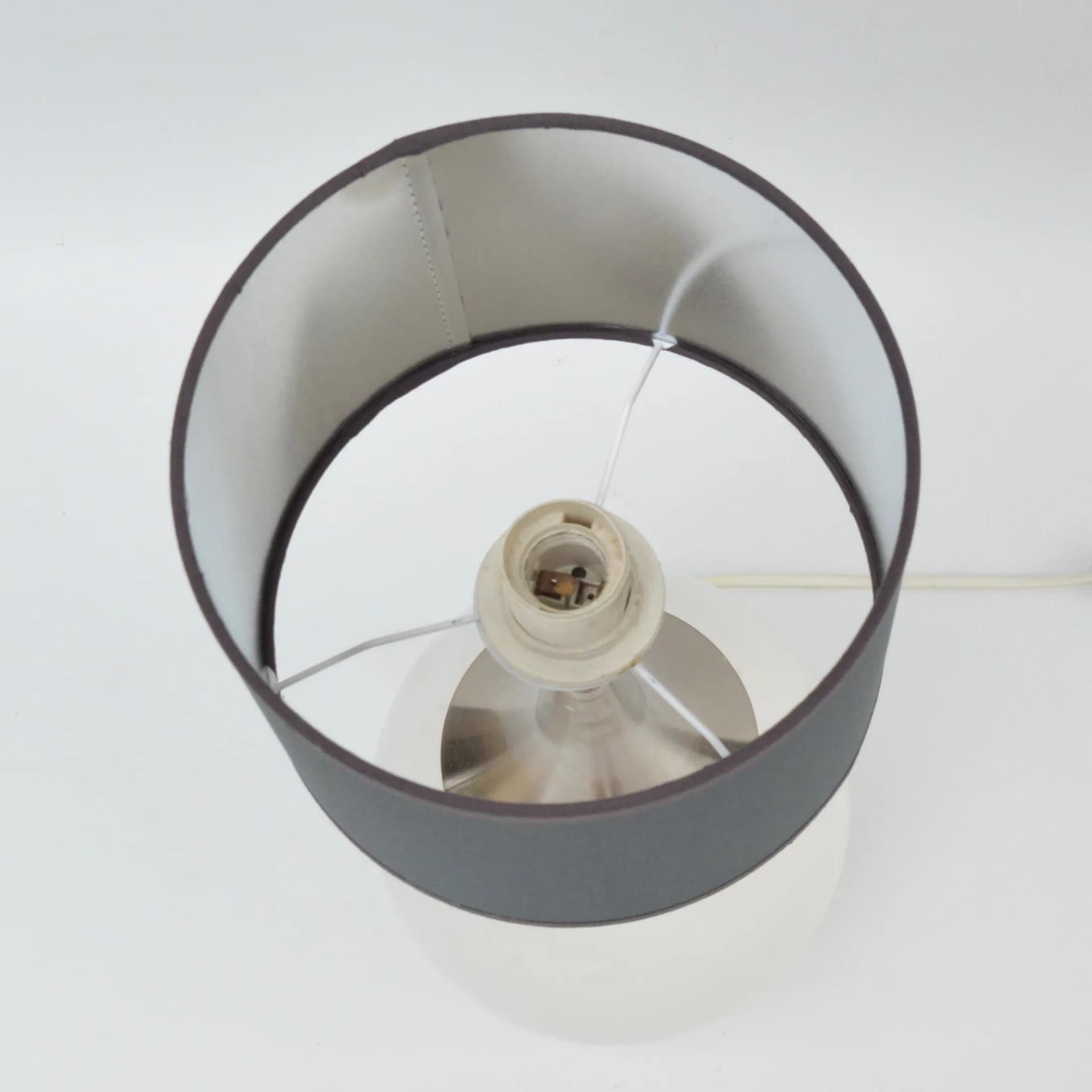 Lampa stołowa, szary klosz, ceramika biała, stal szczotkowana, tkanina, ROGO Leuchten, Niemcy, lata 80. - 128187