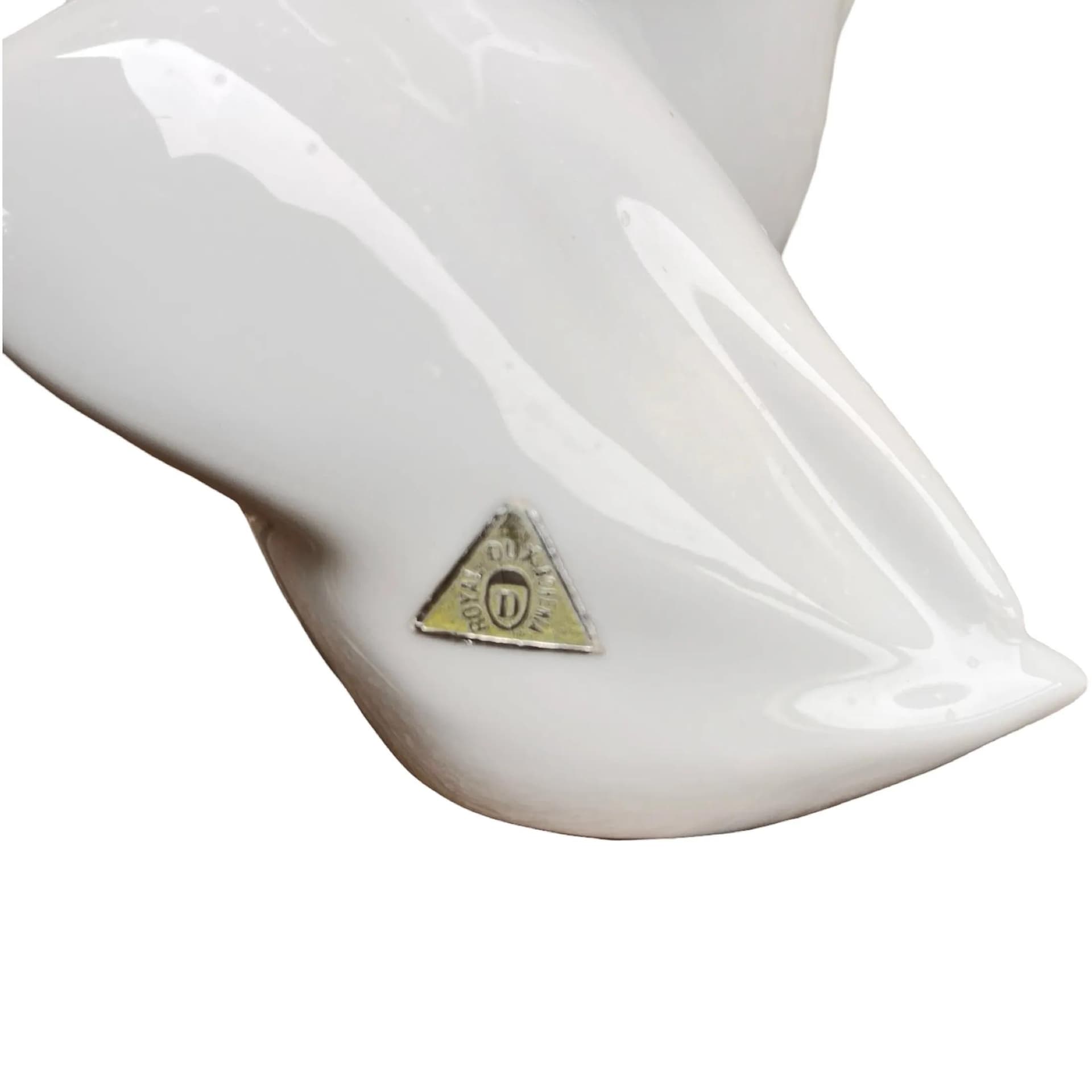 Para figurek, styl brukselski, porcelana biała, proj. J. Ježek, Royal Dux, Czechosłowacja, lata 60. - 127958