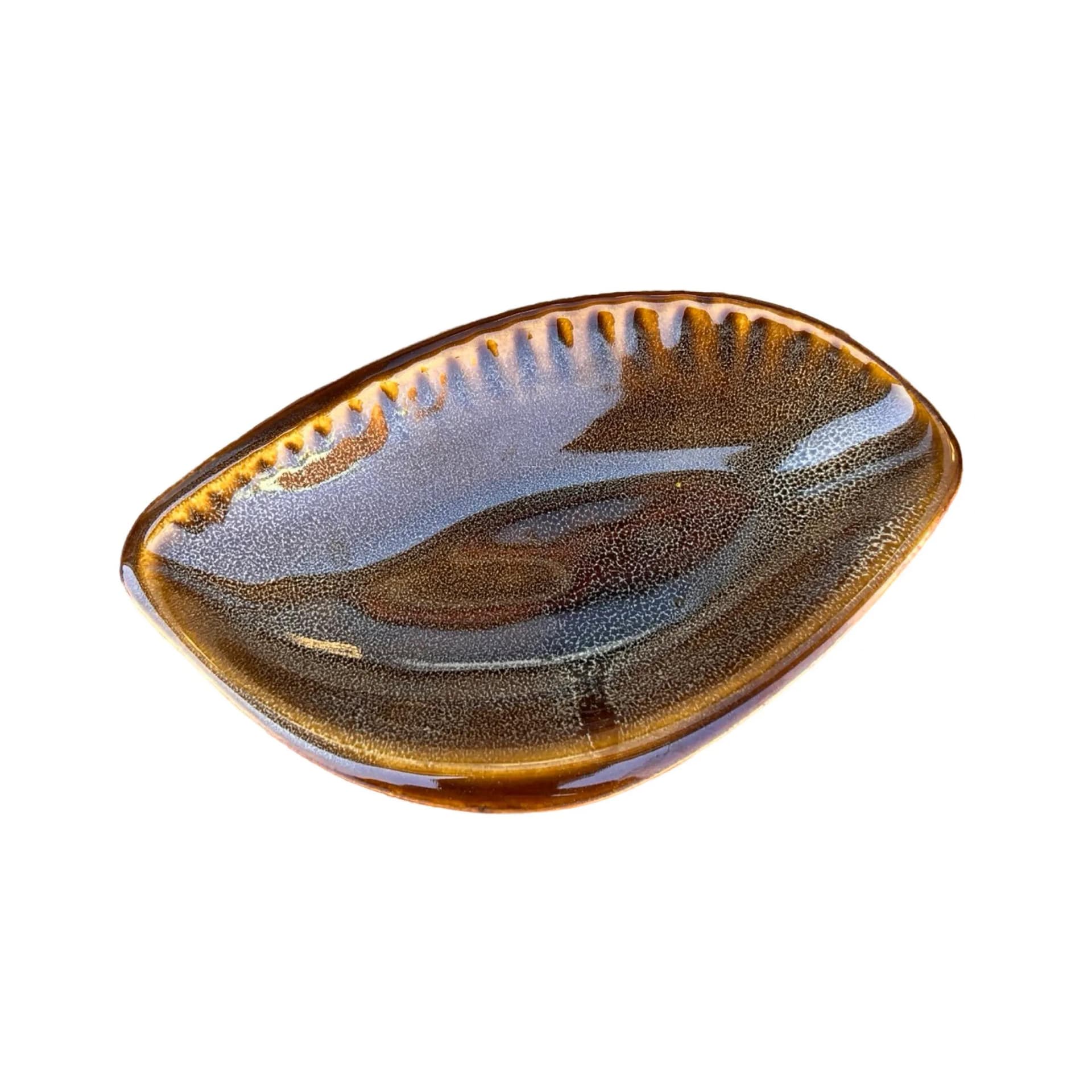 Popielnica liść, brązowy, porcelit, proj. A. Sadulski, Polska, lata 70. - 127119