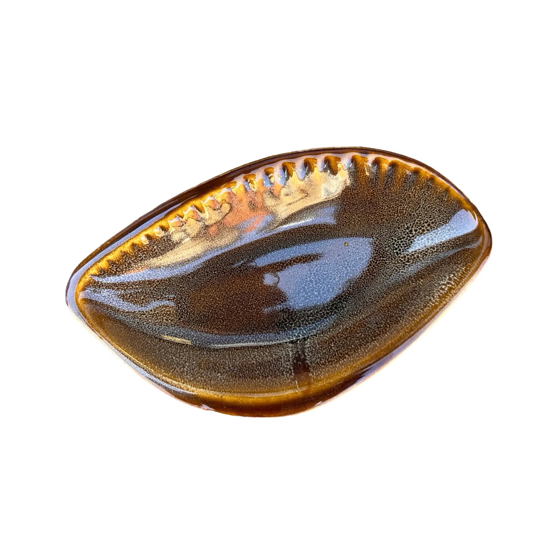 Popielnica liść, brązowy, porcelit, proj. A. Sadulski, Polska, lata 70. - 127120