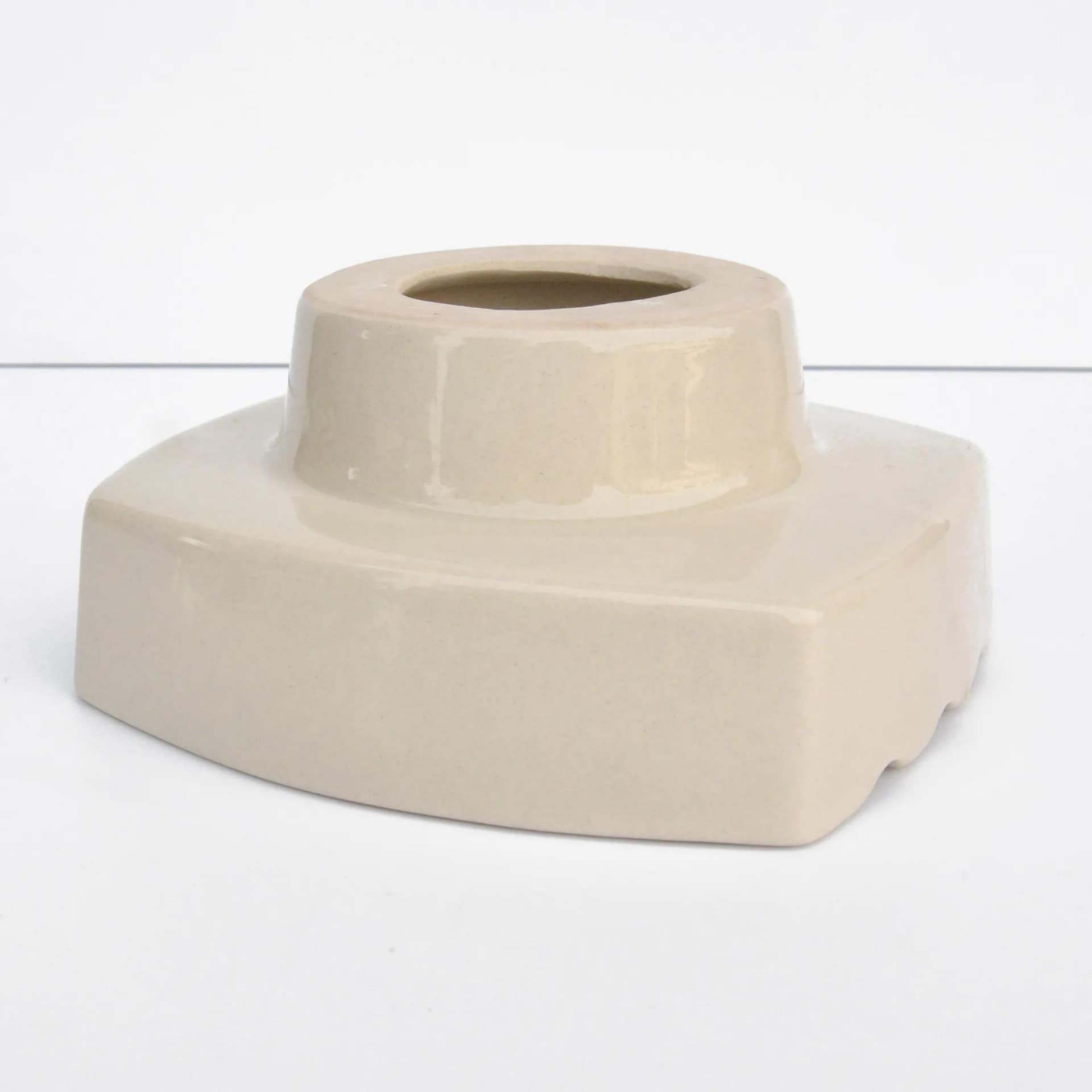 Popielnica Brussel, beżowa ceramika, Ditmar Urbach, Czechosłowacja, lata 60. - 127101