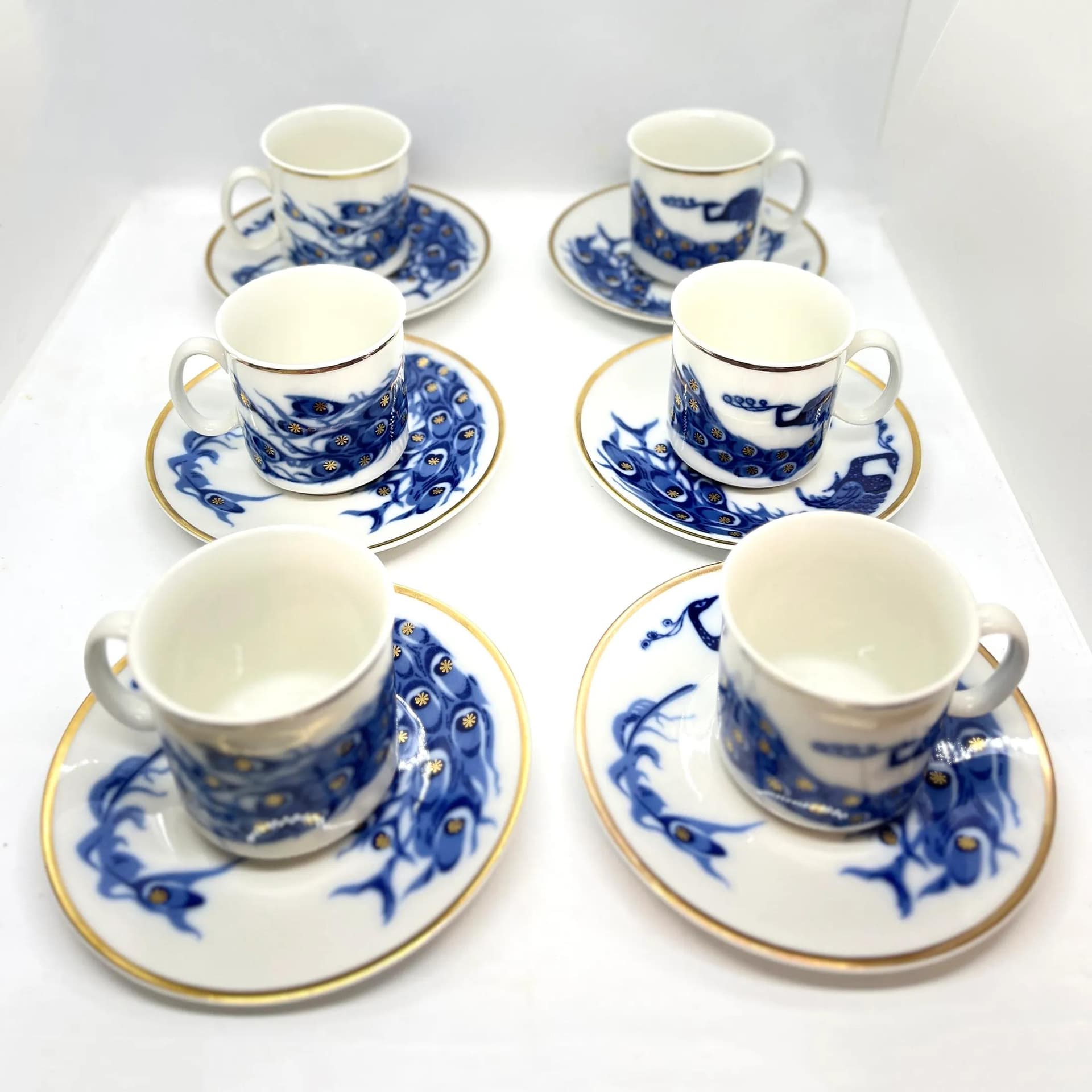 Komplet filiżanek ze spodkiem, Josephina, biały kobaltowy, porcelana, proj. J. Ježek, Czechosłowacja, lata 60. - 126645