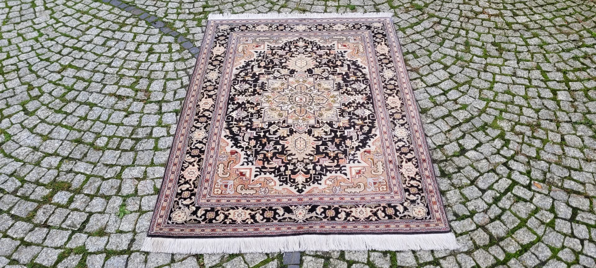 Rug Tabriz, 160x111 cm, multicolor, kork wool with silk, Iran, early 20th c. - 129974