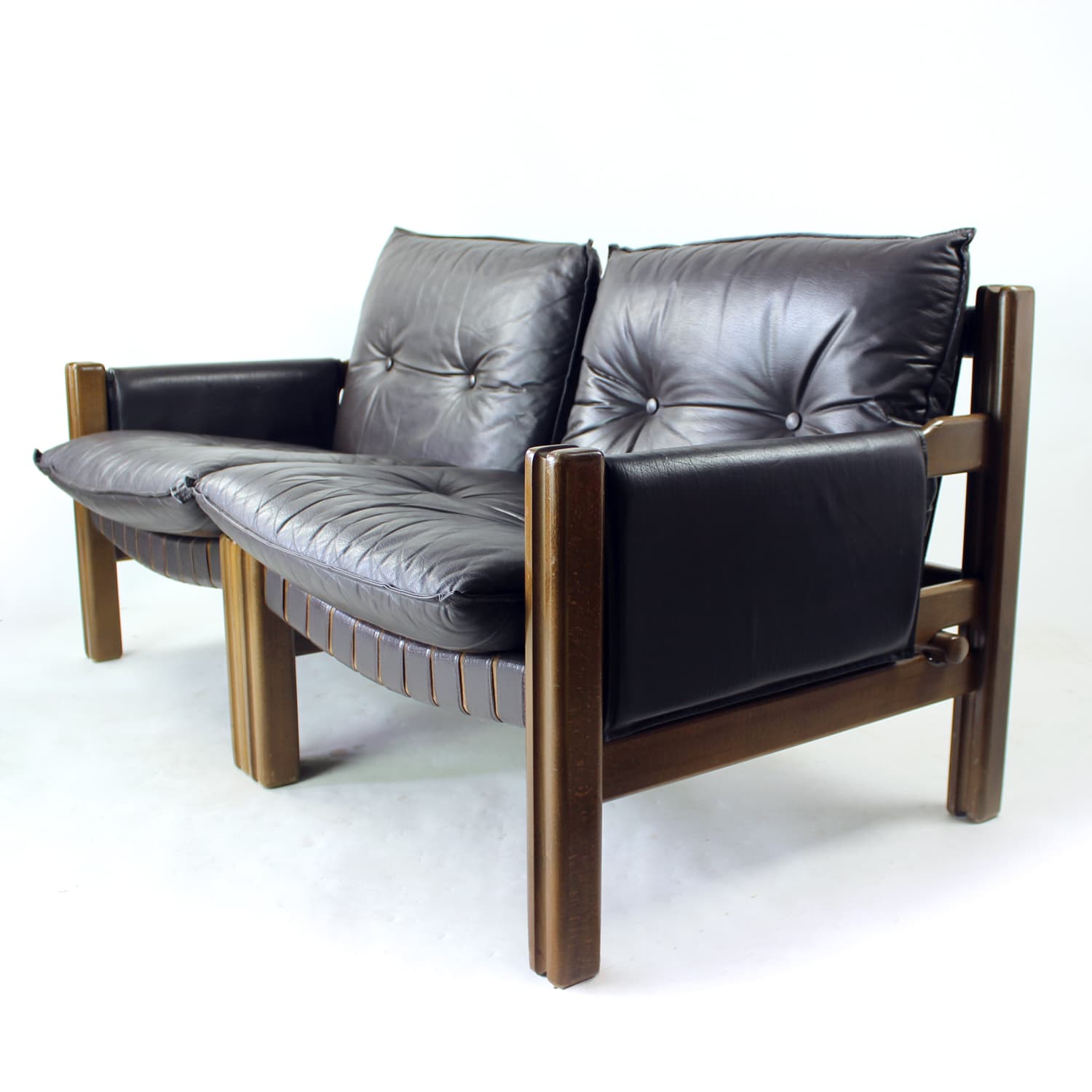 Sofa dwuosobowa Eduard, orzech ciemny, skóra ciemnobrązowa, proj. B. Hála, TON, Czechy, lata 80. - 130024
