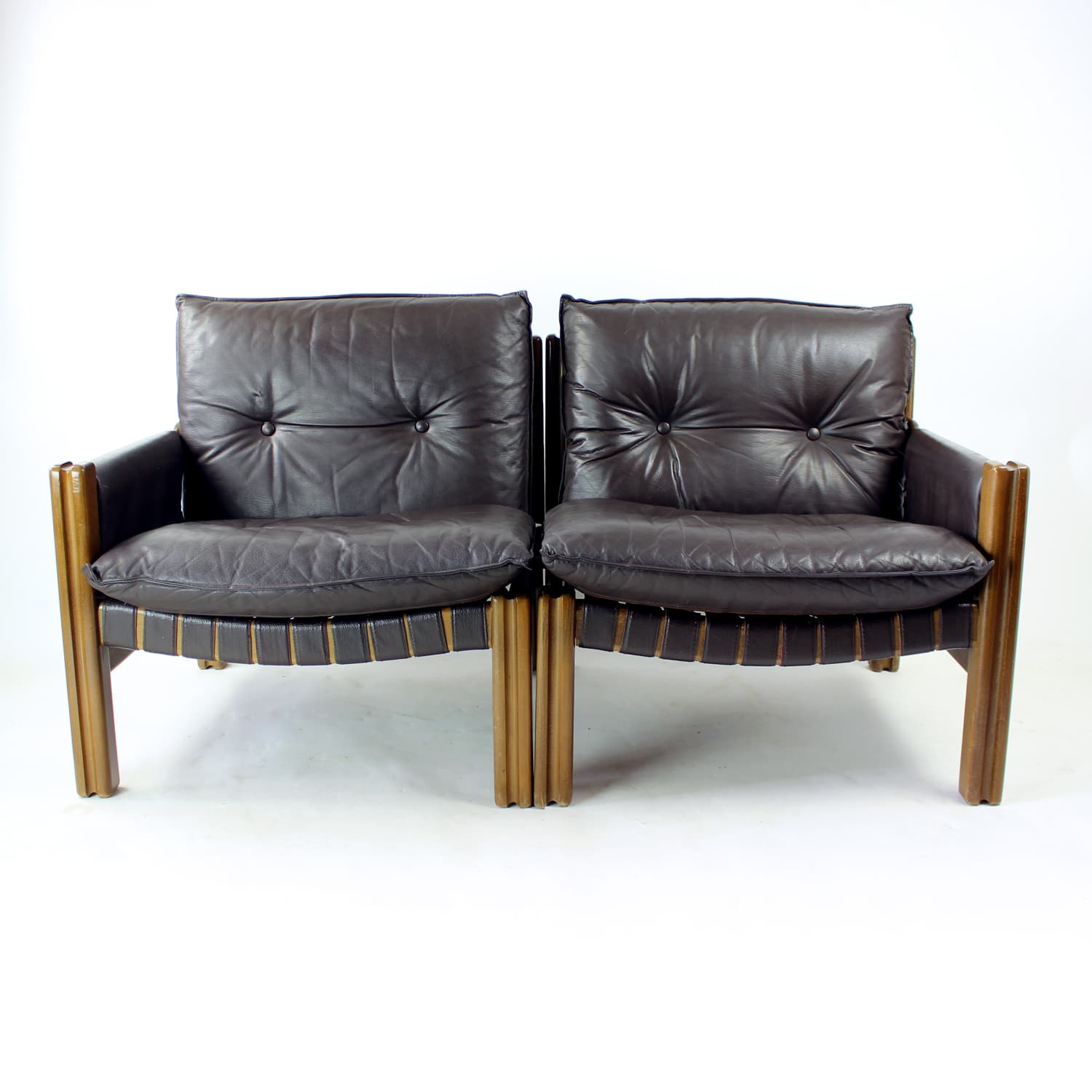 Sofa dwuosobowa Eduard, orzech ciemny, skóra ciemnobrązowa, proj. B. Hála, TON, Czechy, lata 80. - 130025