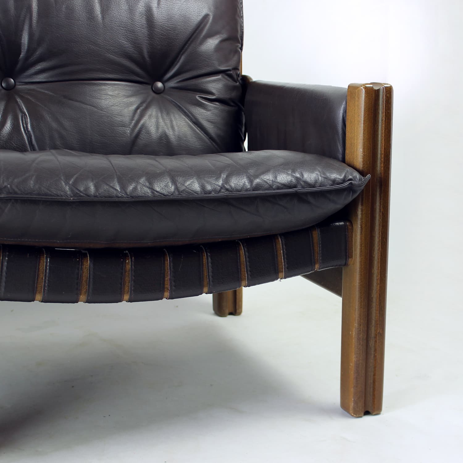 Sofa dwuosobowa Eduard, orzech ciemny, skóra ciemnobrązowa, proj. B. Hála, TON, Czechy, lata 80. - 130027