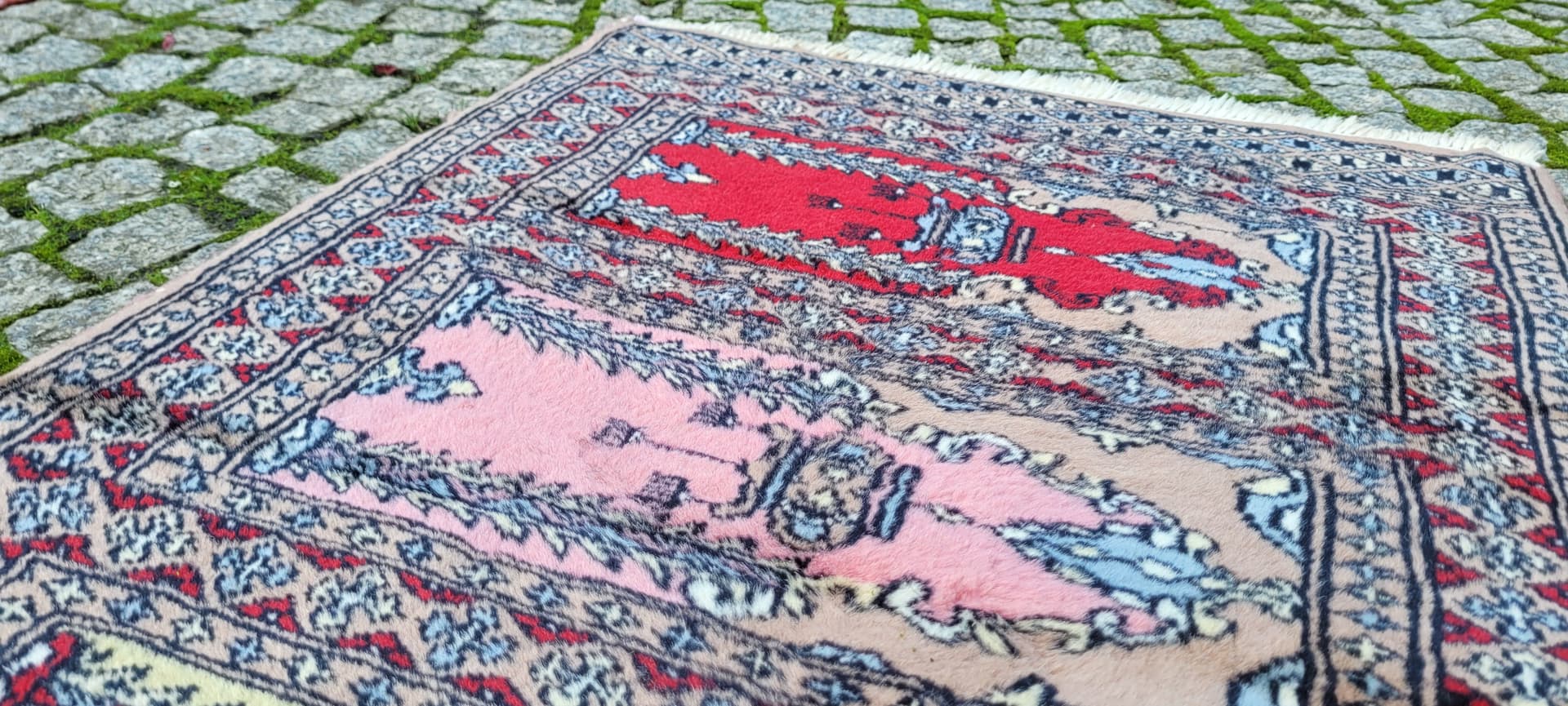 LŚNIĄCY DYWAN BUCHARA RĘCZNIE TKANY PAKISTAN 63/96CM - 130083