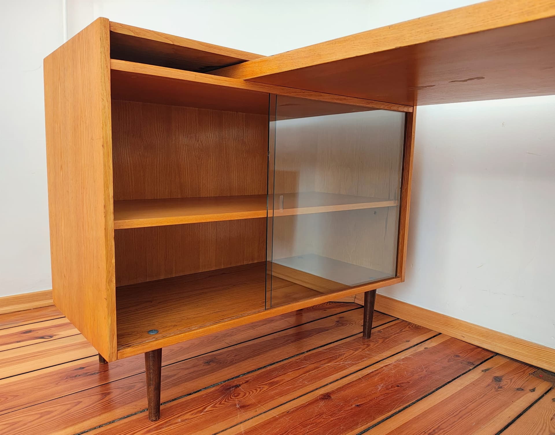 Desk, brown wood, by B. Landsman, UP Závody, Czechoslovakia, 1960s. - 130458