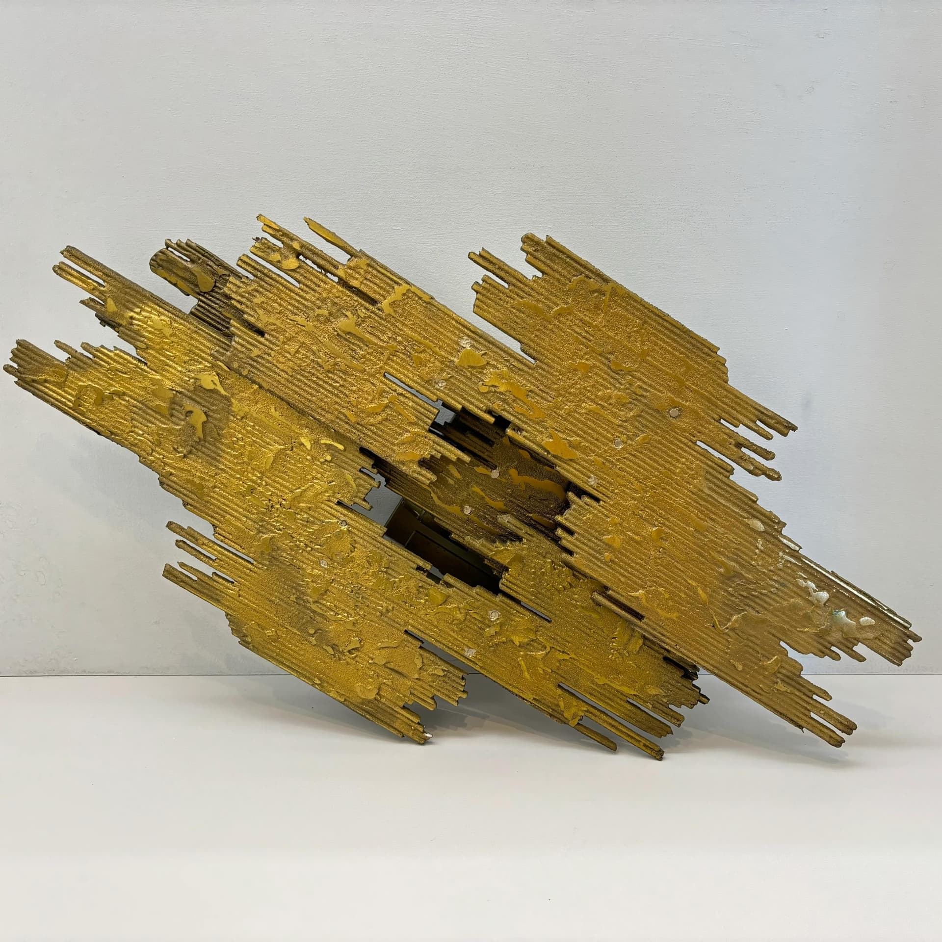 Para kinkietów brutalistycznych, brąz złocisty, proj. H. Fernandez, Francja, lata 70. - 8909