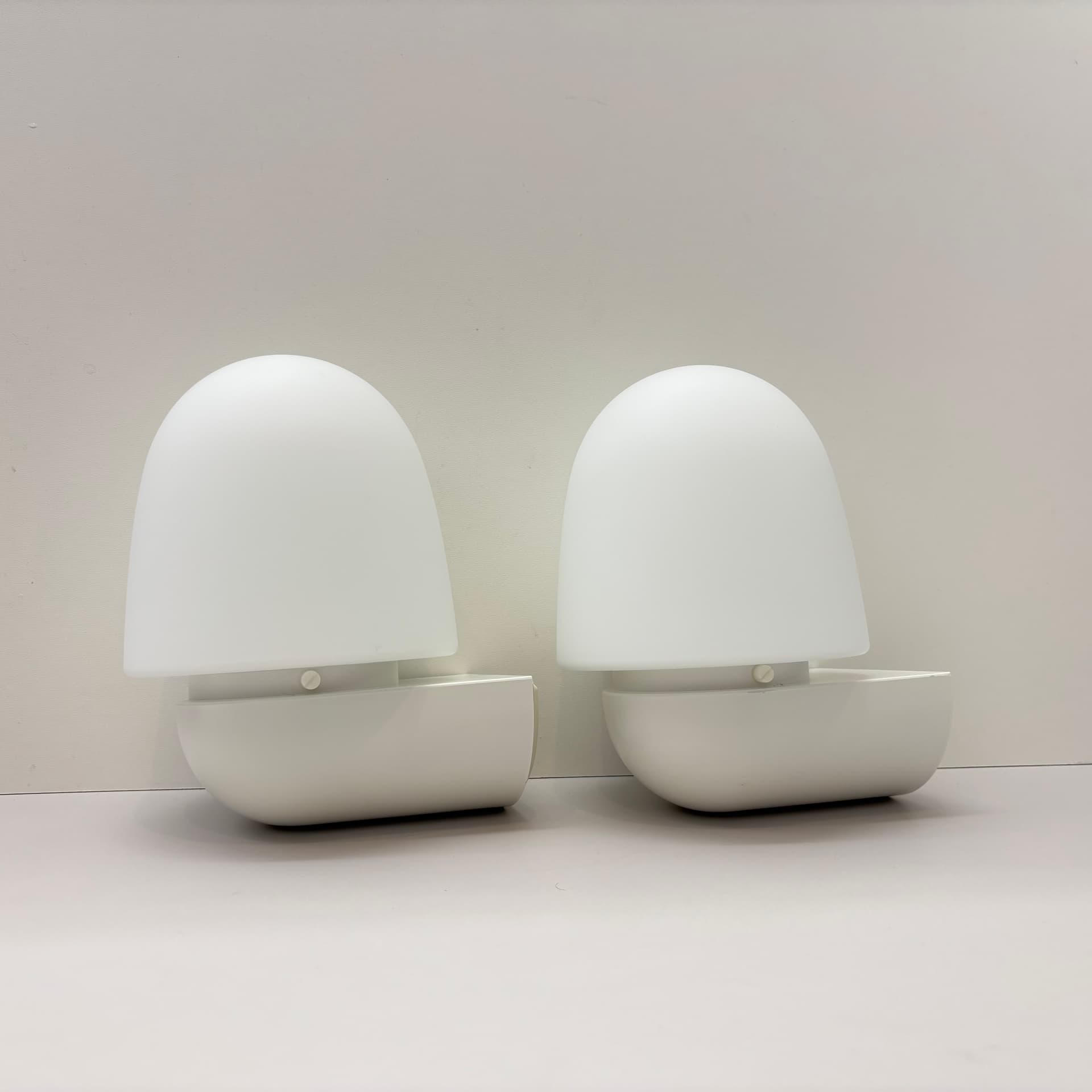 Para kinkietów Glashutte Limburg 3254, szkło opalowe białe, Niemcy, lata 80. - 130913