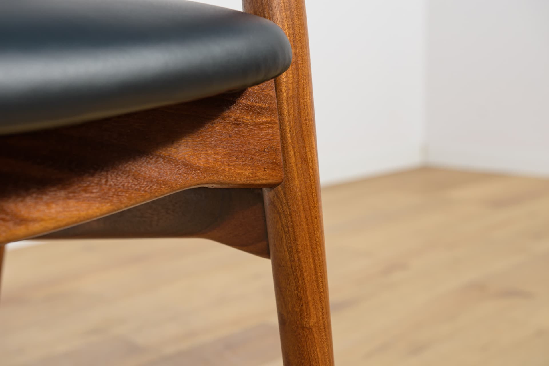 Fotel Model 213, proj. Th. Harlev, Farstrup Møbler, Dania, lata 60. - 131142