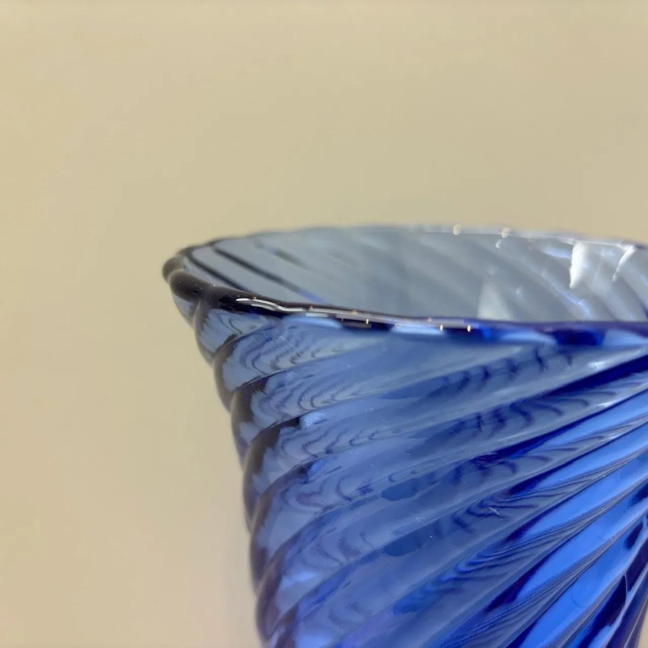 Vase Spirelli, blue glass, by R. Serwicki, Poland, 1970s. - 8856