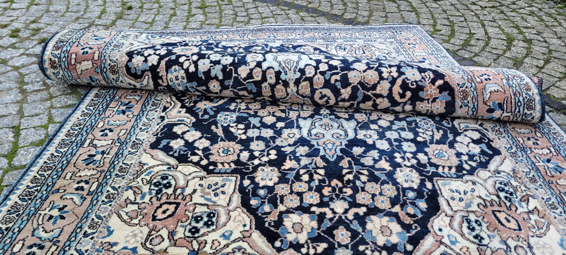 Dywan Faraghan, granatowy, wełna, Iran, początek XX w. - 131406