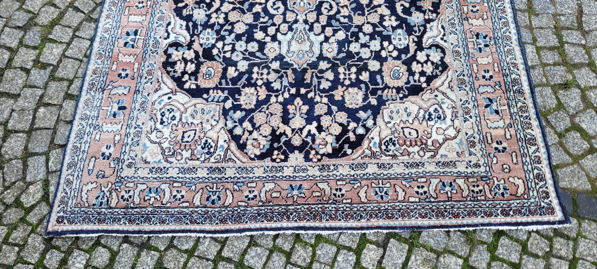 Dywan Faraghan, granatowy, wełna, Iran, początek XX w. - 131409