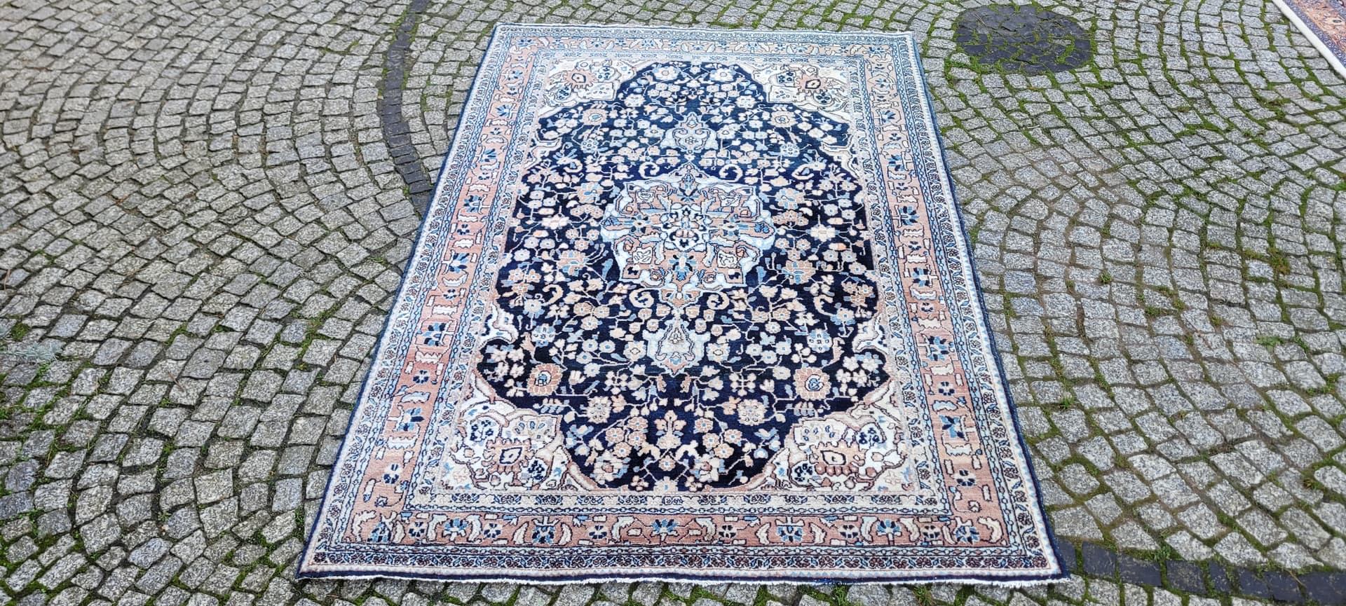 Dywan Faraghan, granatowy, wełna, Iran, początek XX w. - 131411