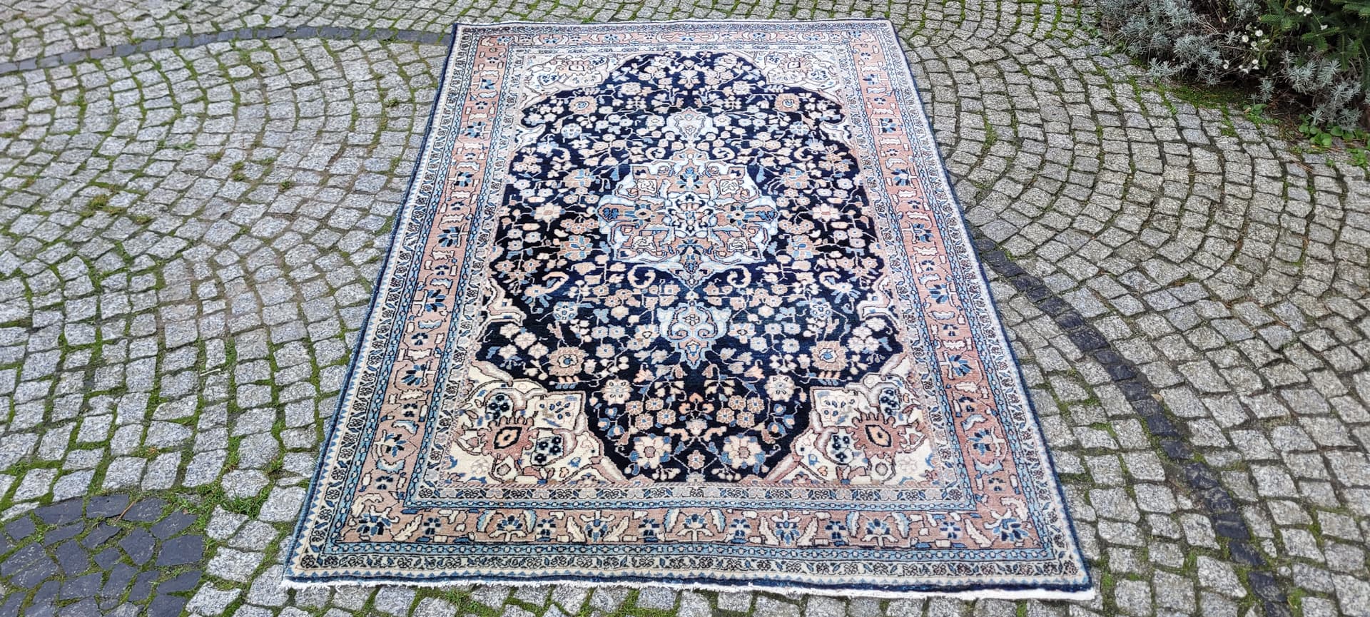 Dywan Faraghan, granatowy, wełna, Iran, początek XX w. - 131412