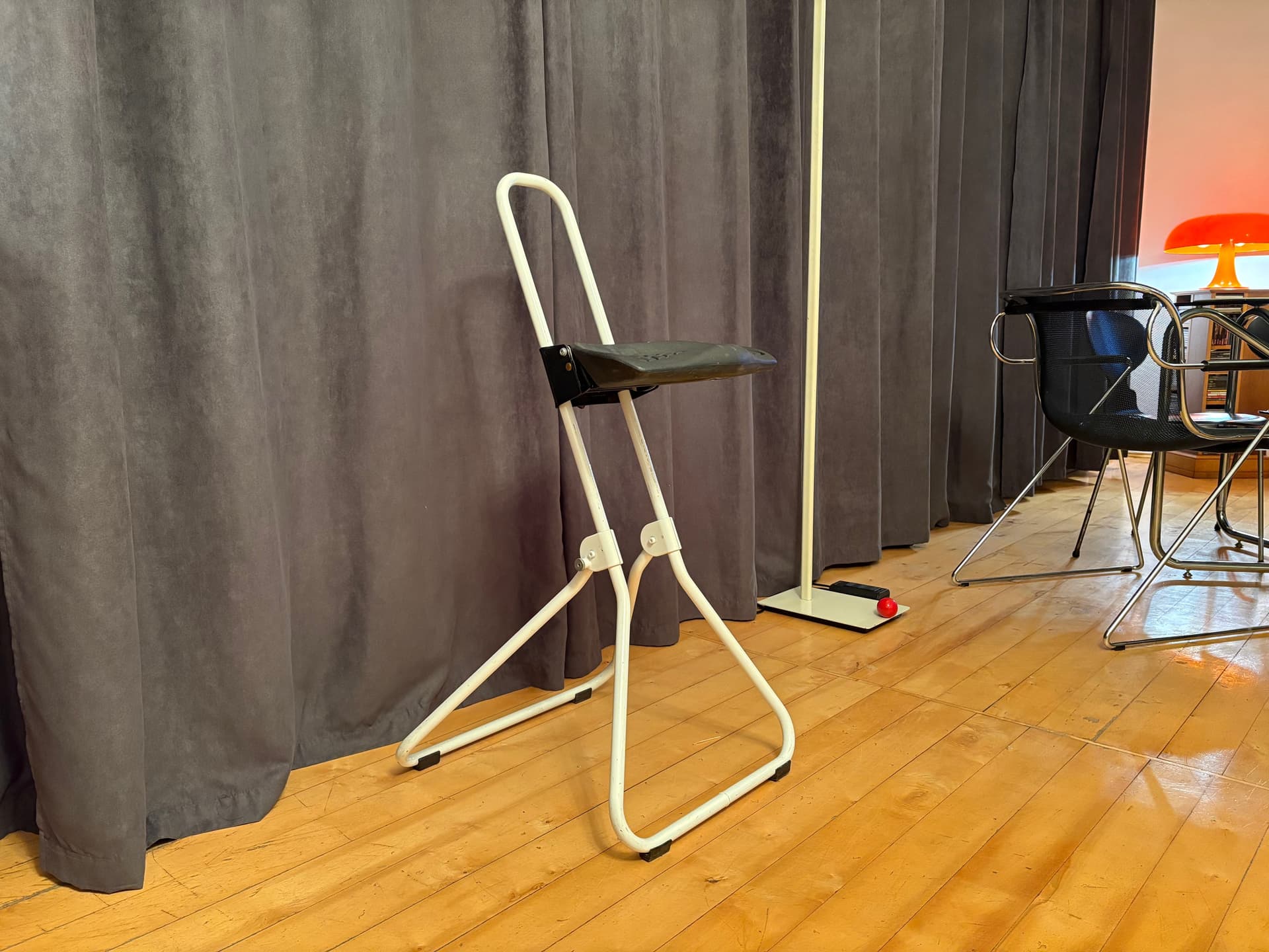 Stołek, ivory white, czarny, Niemcy, lata 90. - 131804