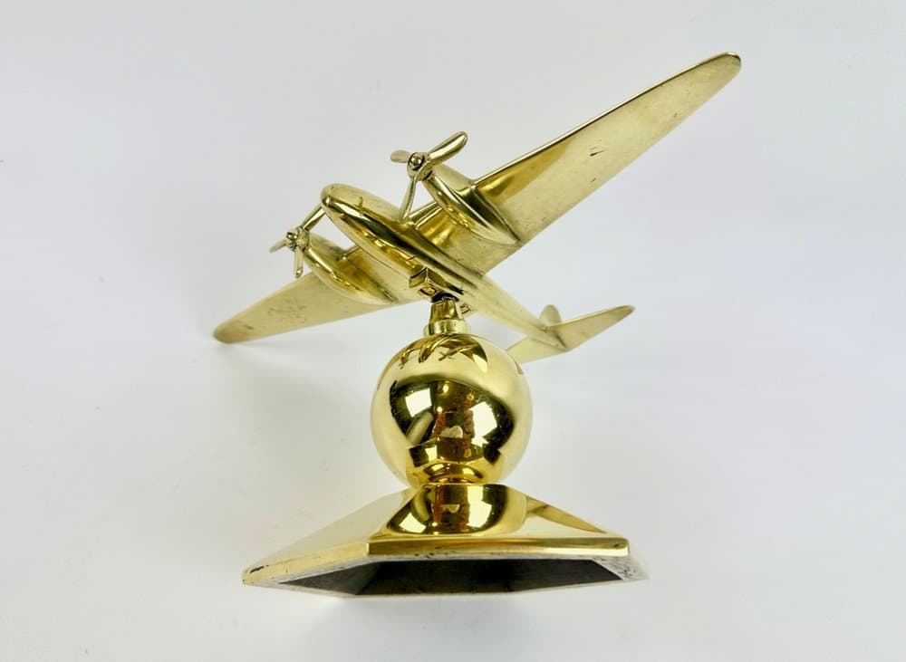 Model biurkowy samolotu Mosquito, złoty, mosiądz, Wielka Brytania, lata 40. - 149592