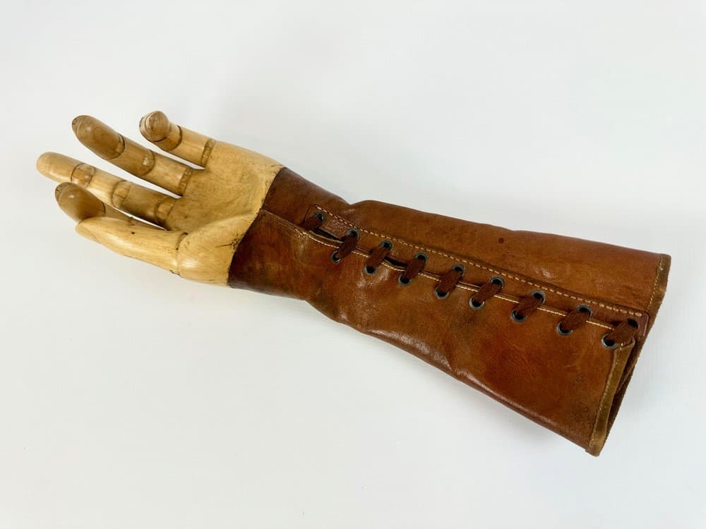 Proteza ręki damska wiktoriańska, brązowy jasny, skóra naturalna, drewno, Wielka Brytania, XIX w. - 149745