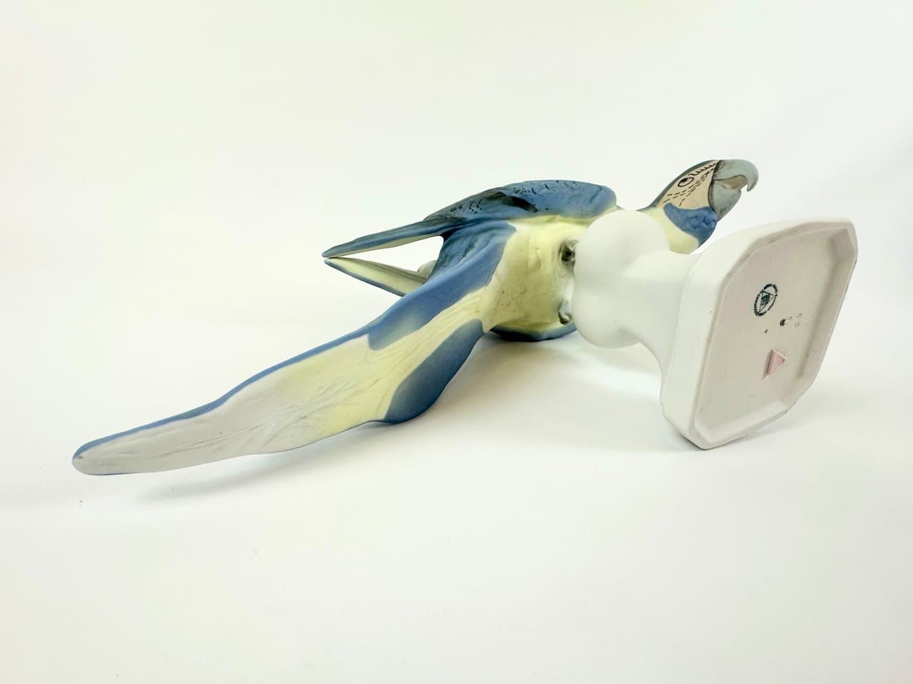 Figurka papuga, turkus, porcelana, Royal Dux Bohemia, Czechosłowacja, lata 60. - 149969