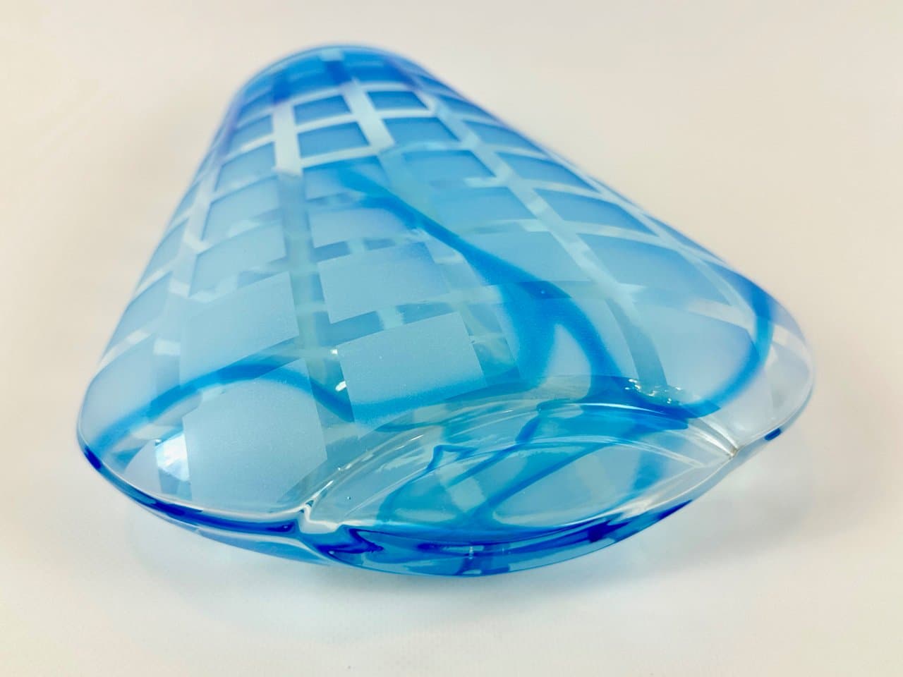 Wazon geometryczny, błękitny, szkło, Czechy, lata 60. - 149984