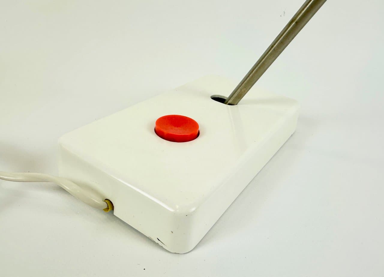 Lampa biurkowa, ivory white, bakelit, metal, Niemcy, lata 50. - 150041