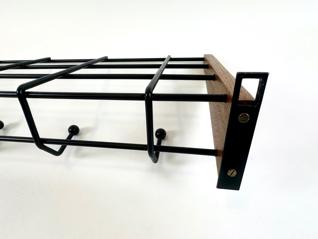 Wieszak ścienny String, teak brązowy, metal czarny, Niemcy, lata 60. - 150102