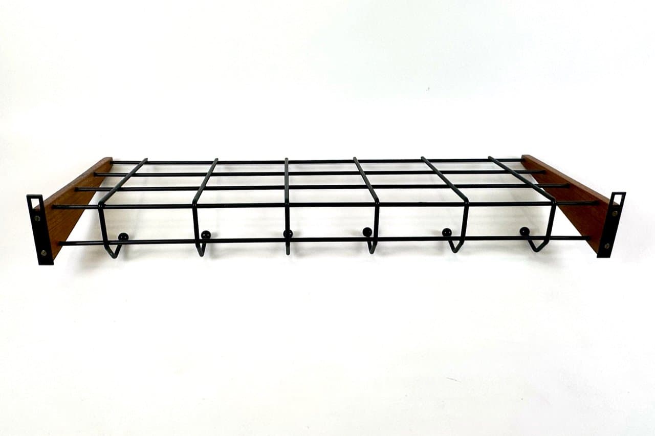 Wieszak ścienny String, teak brązowy, metal czarny, Niemcy, lata 60. - 150096